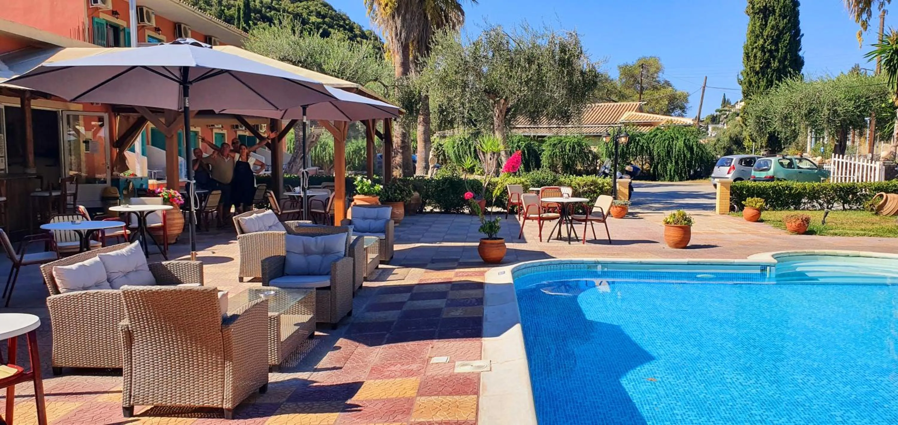 Restaurant/places to eat in Phivos Hotel