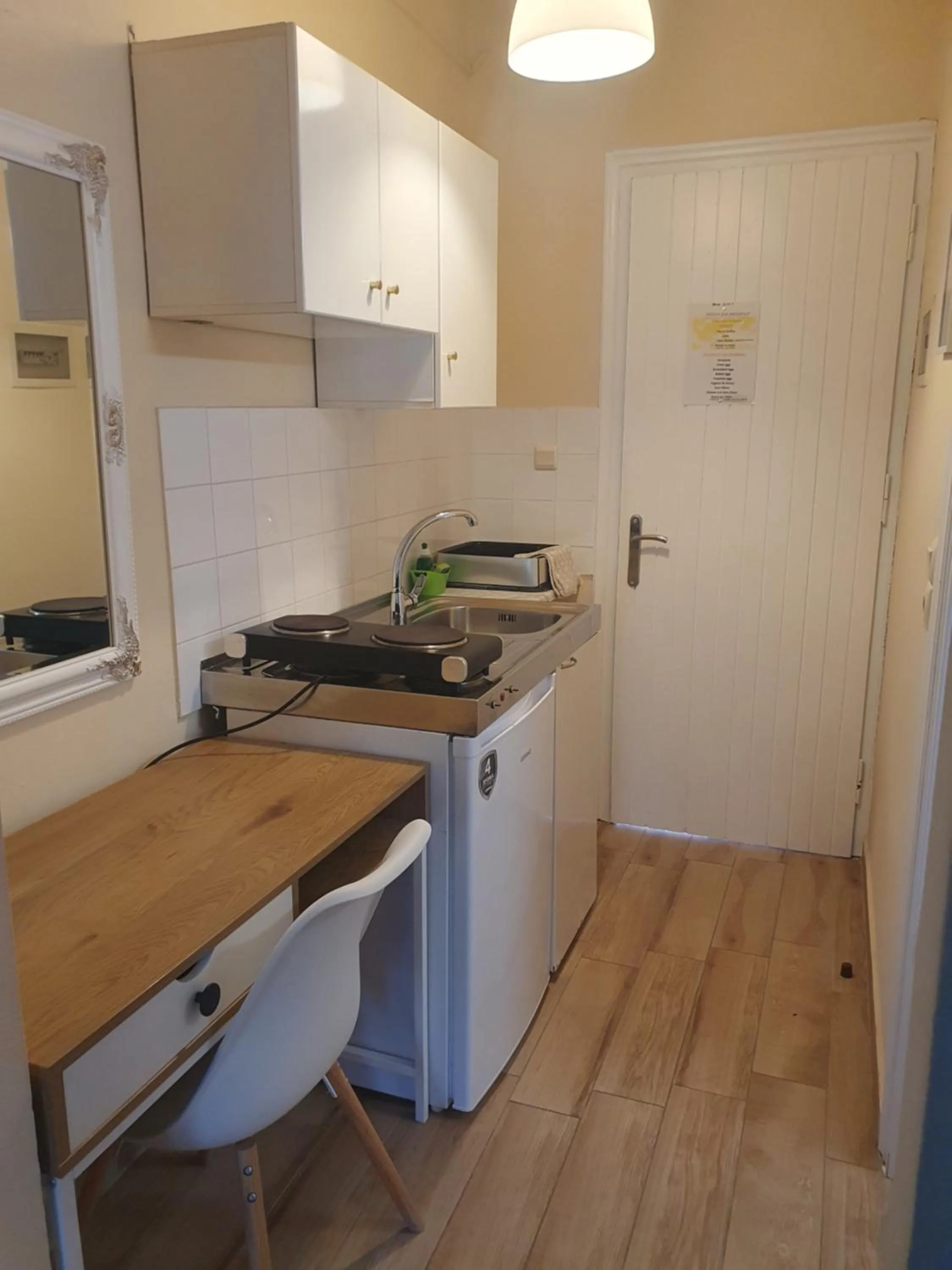 Kitchen or kitchenette in Phivos Hotel