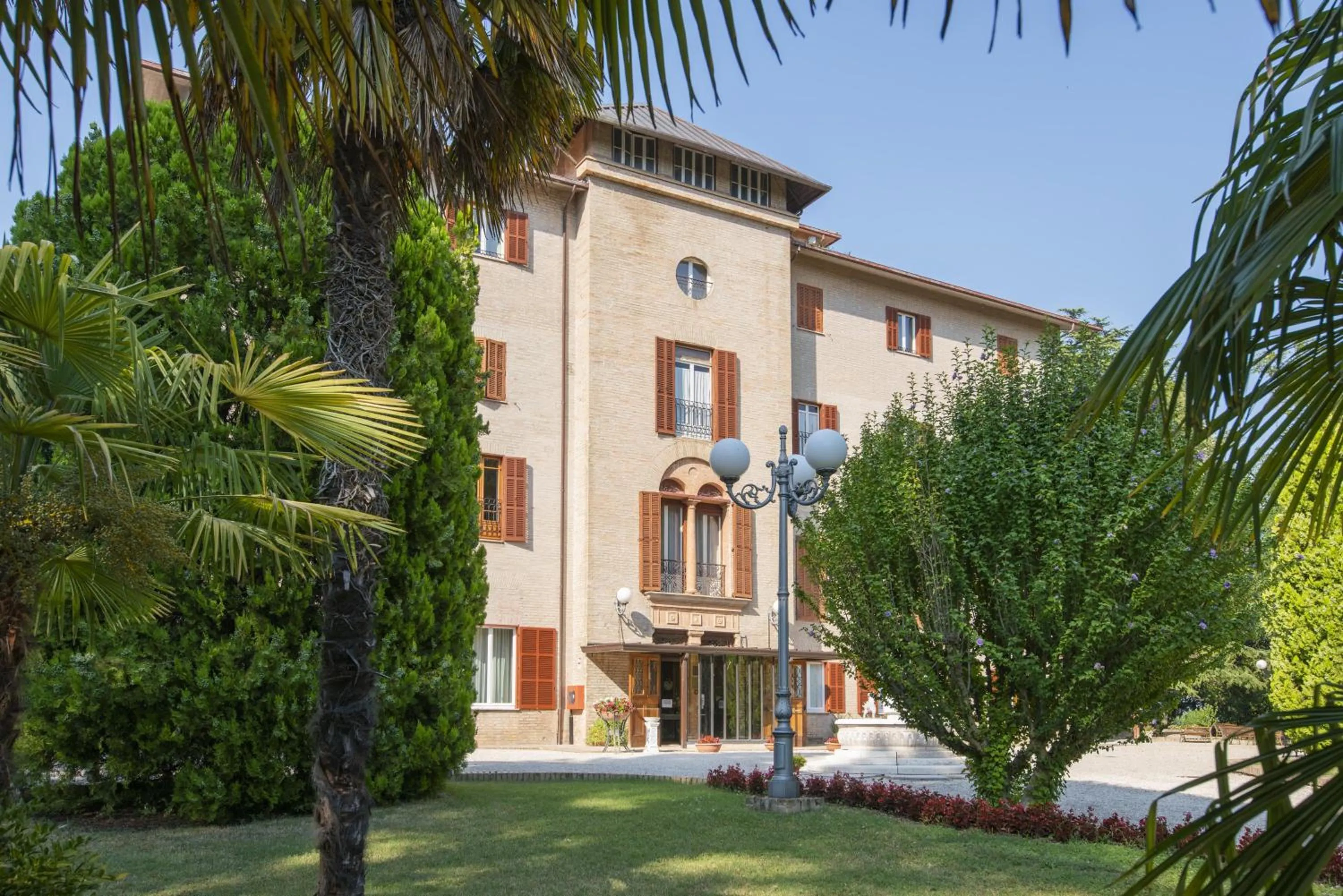 Facade/entrance in Hotel Villa Quiete