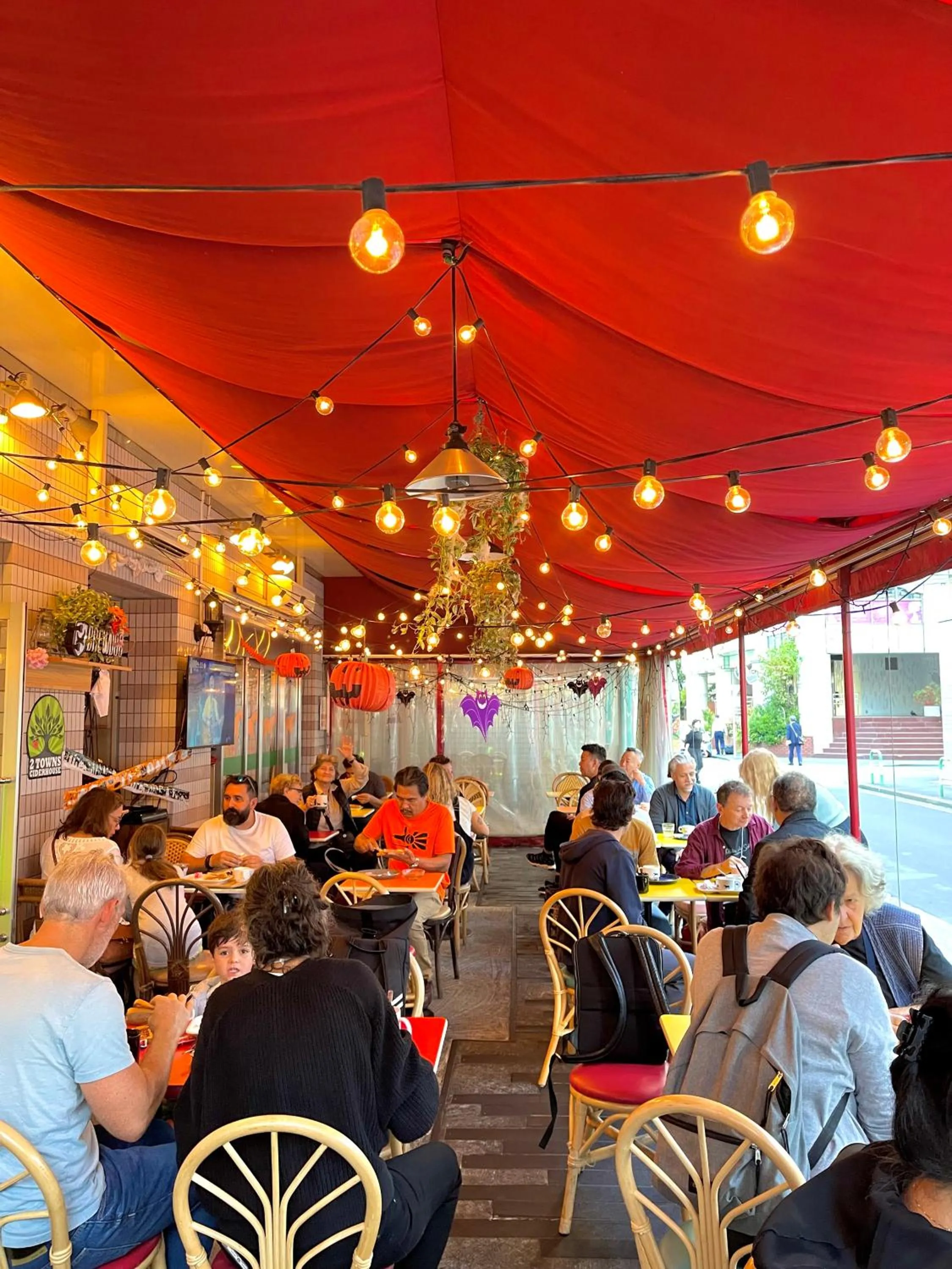 Restaurant/places to eat in Sakura Hotel Ikebukuro