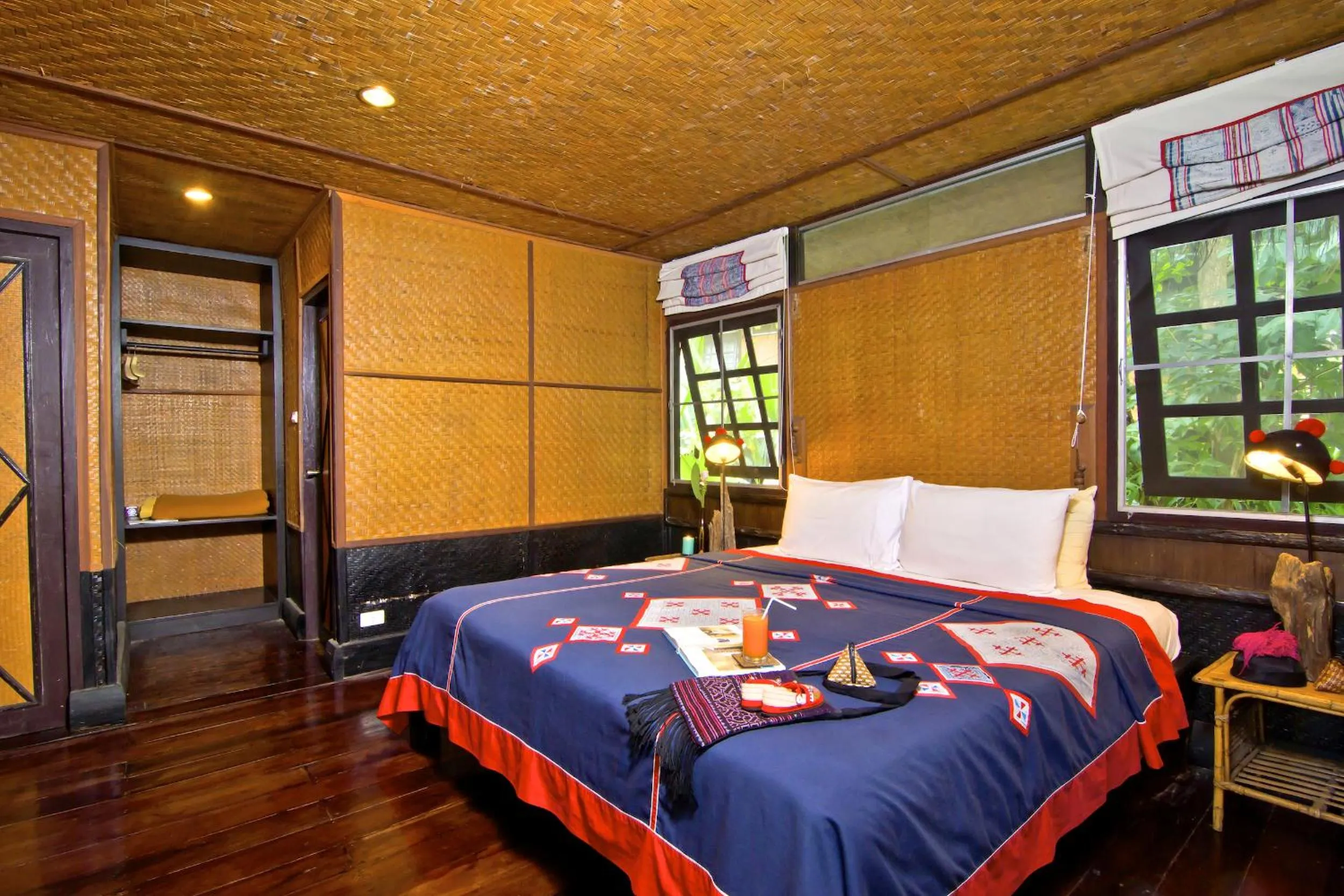 Photo of the whole room, Bed in Hmong Hilltribe Lodge