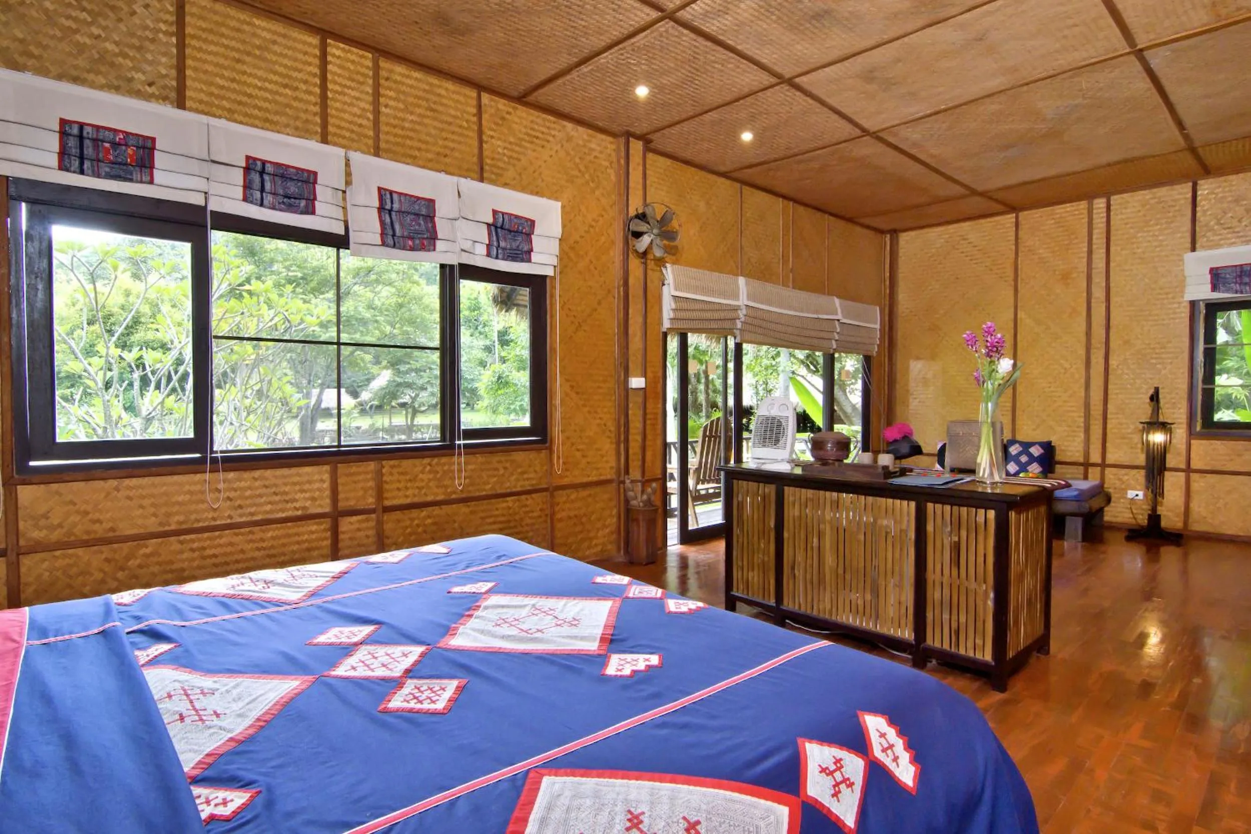 Photo of the whole room, Bed in Hmong Hilltribe Lodge