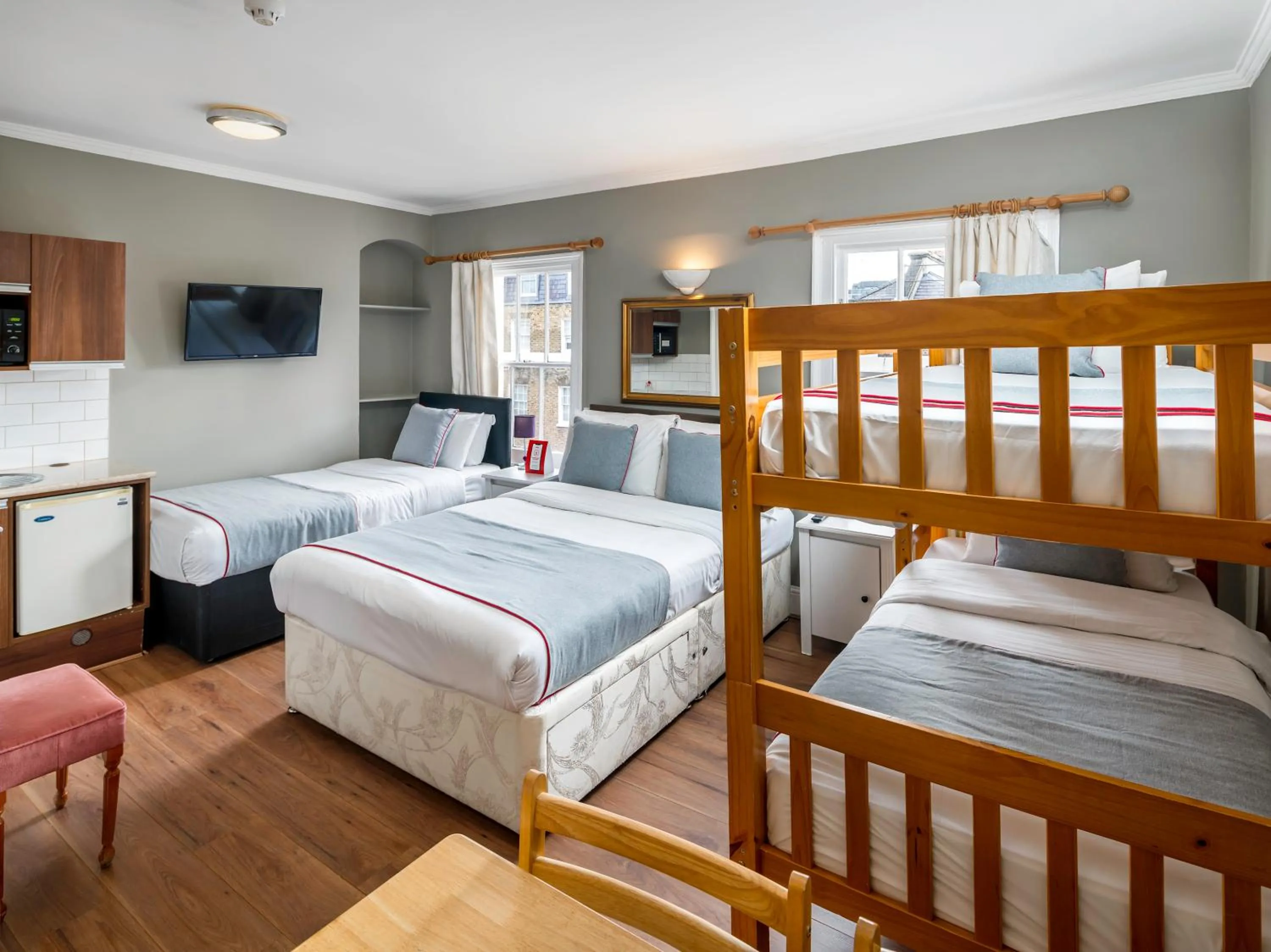 Bedroom in Belgravia Rooms Hotel