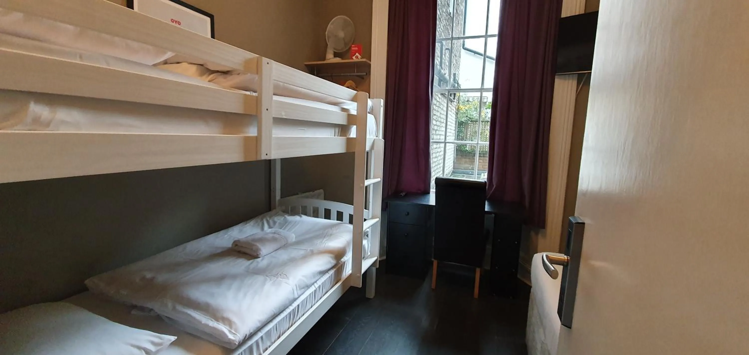 Bedroom in Belgravia Rooms Hotel