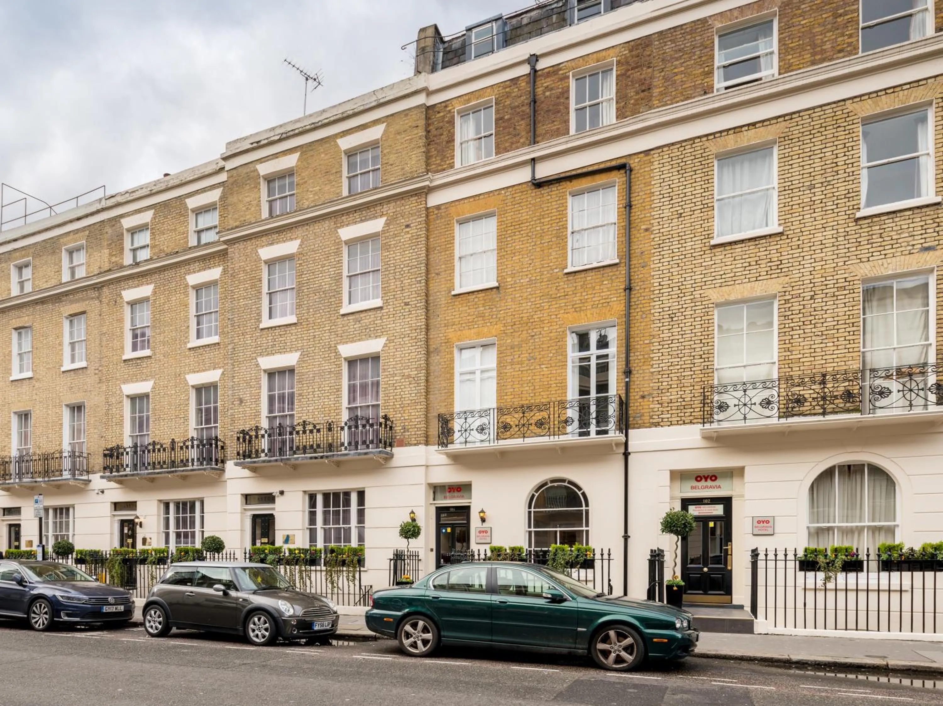 Facade/entrance in Belgravia Rooms Hotel