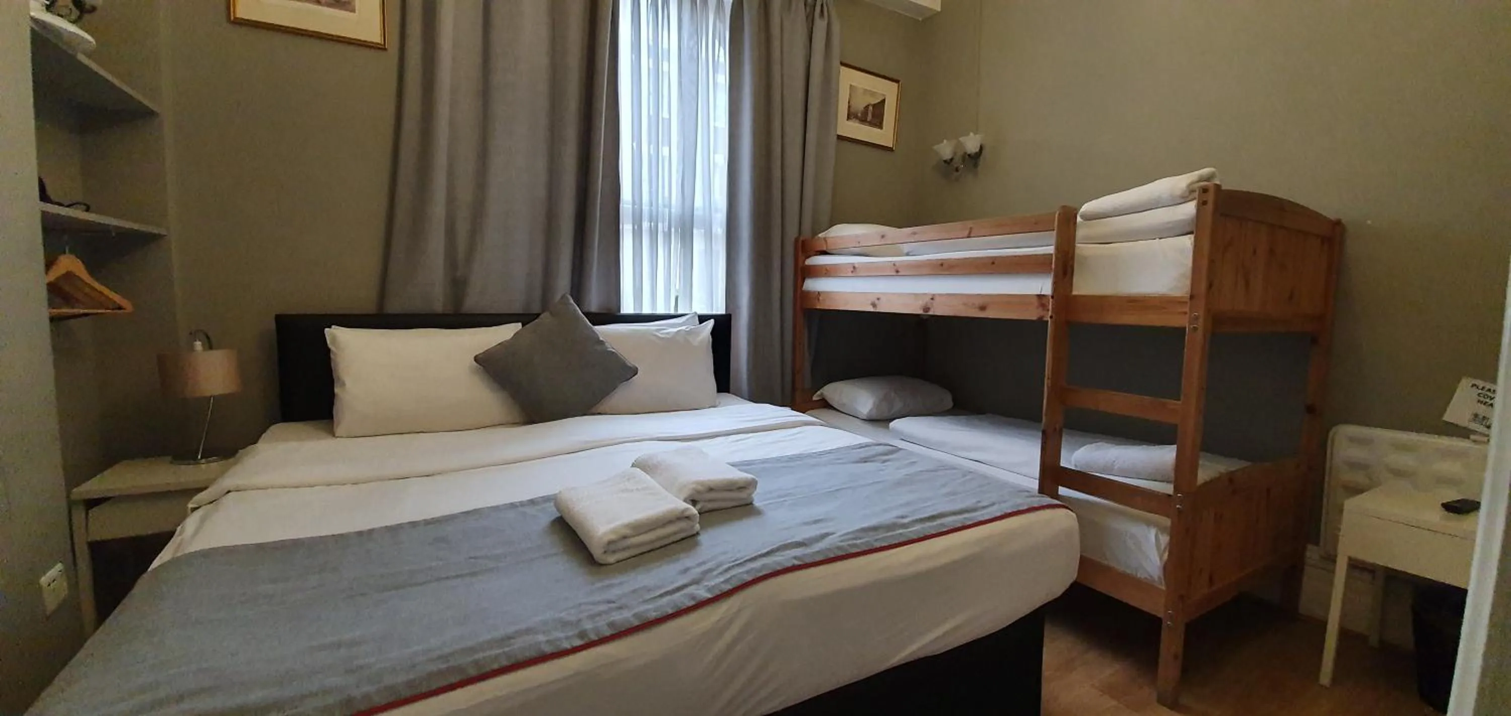 Bedroom in Belgravia Rooms Hotel