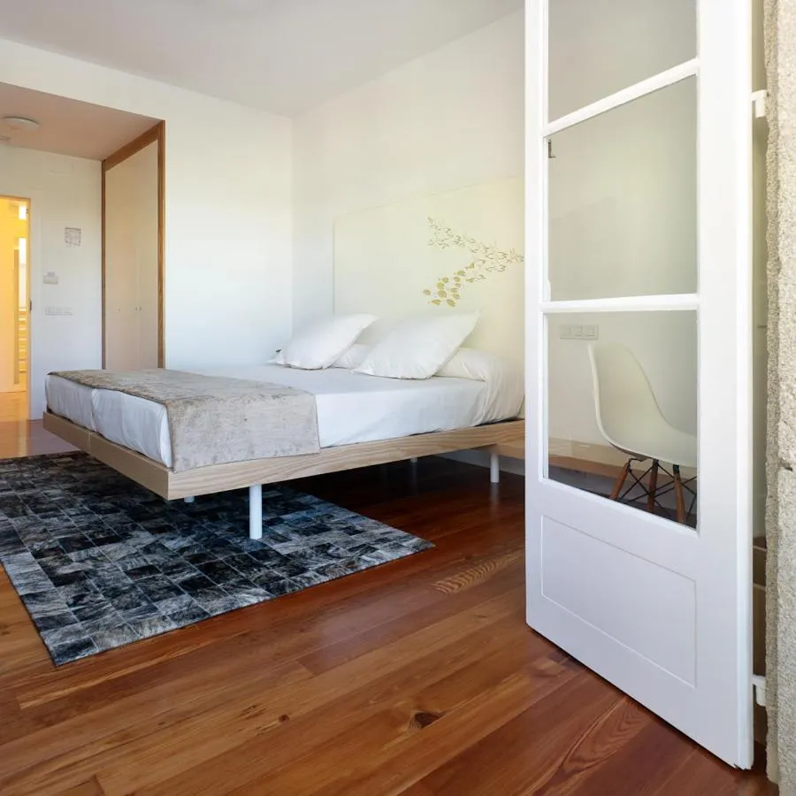 Photo of the whole room, Bed in Hotel Pazo de Altamira