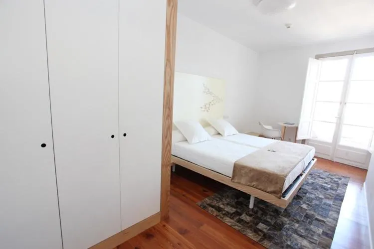 Photo of the whole room, Bed in Hotel Pazo de Altamira