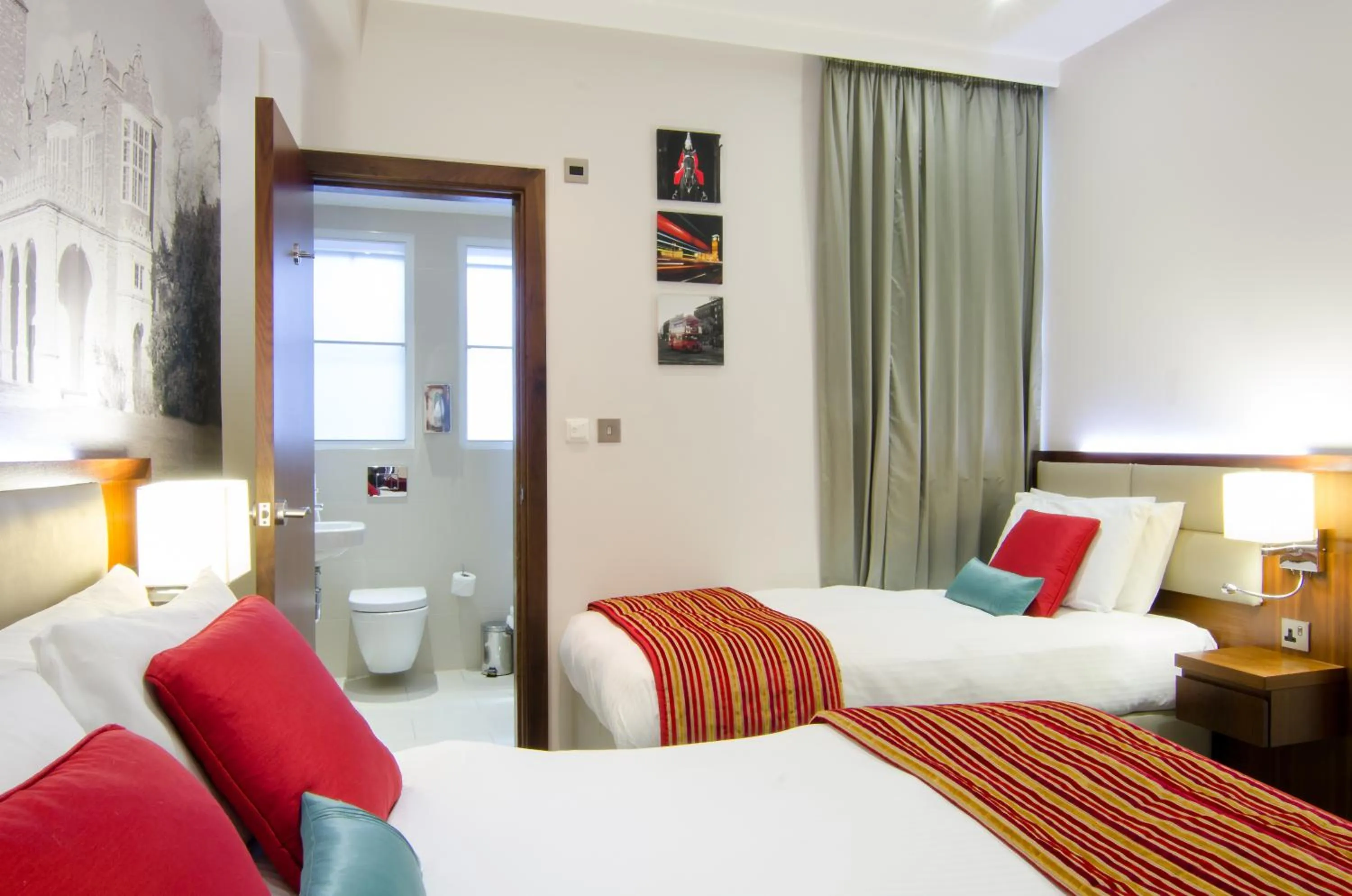 Bathroom, Room Photo in Seraphine Kensington Olympia