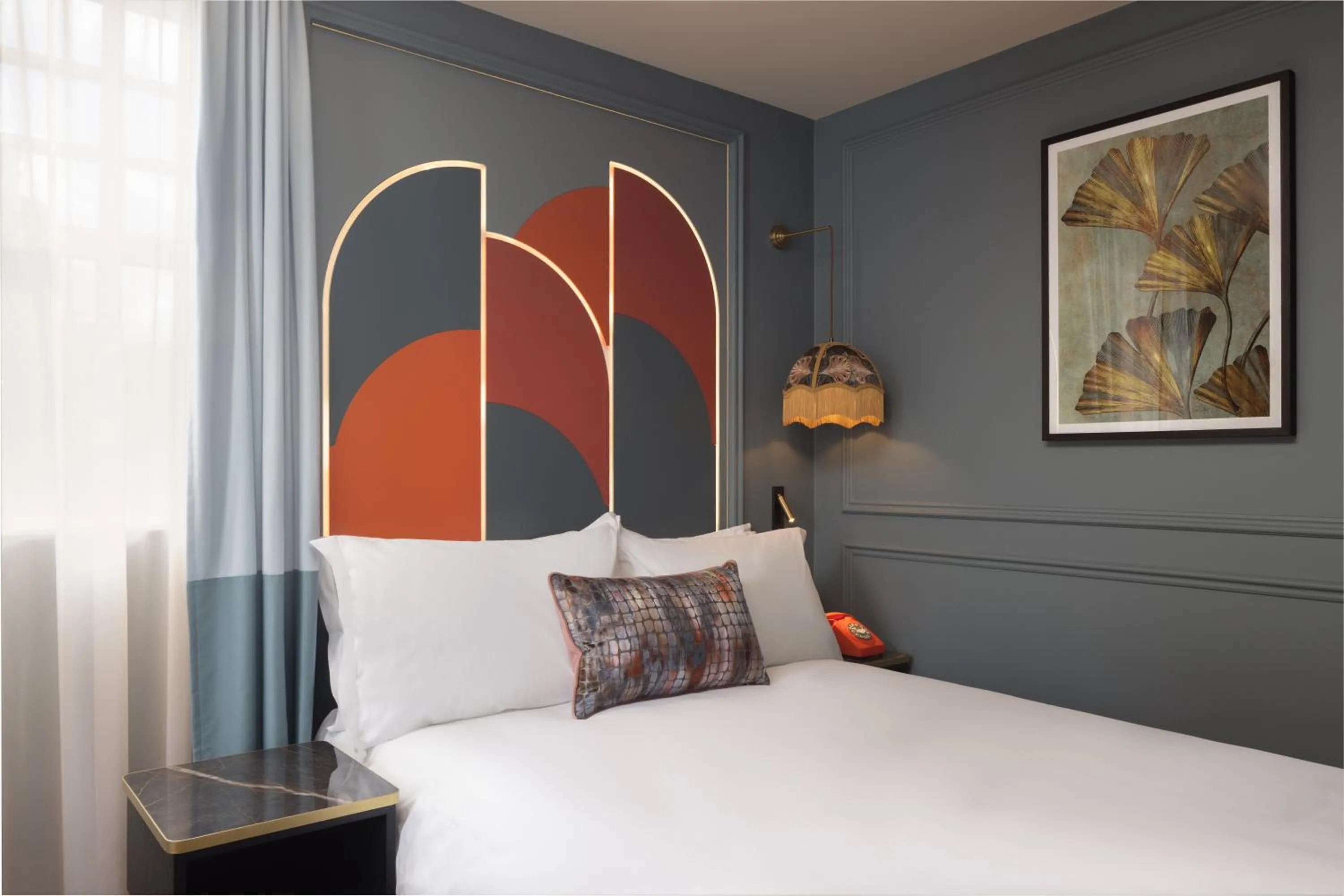 Bedroom, Bed in The Kensington Hideaway