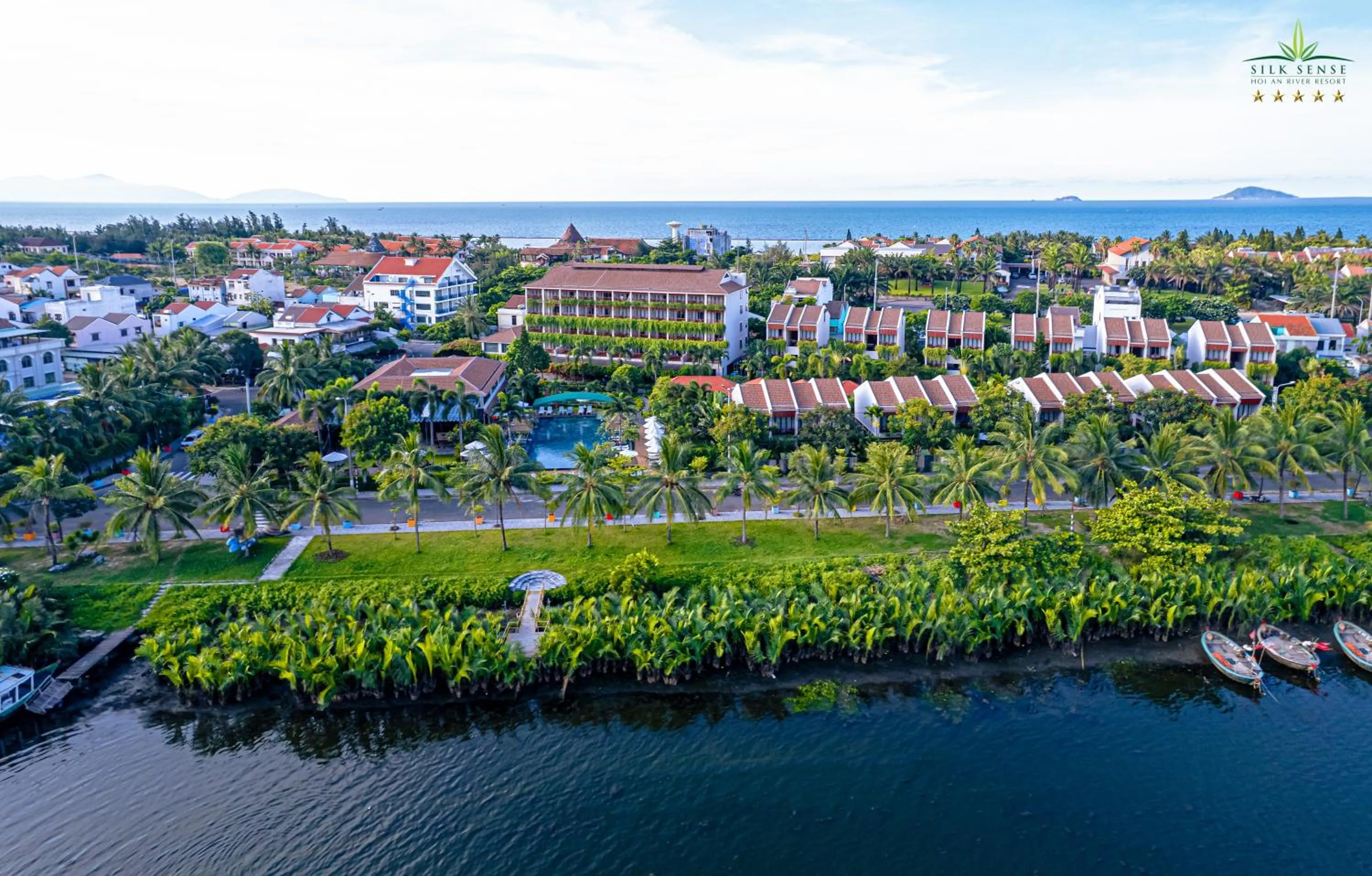 Garden in Silk Sense Hoi An River Resort - Green Luxury Escape