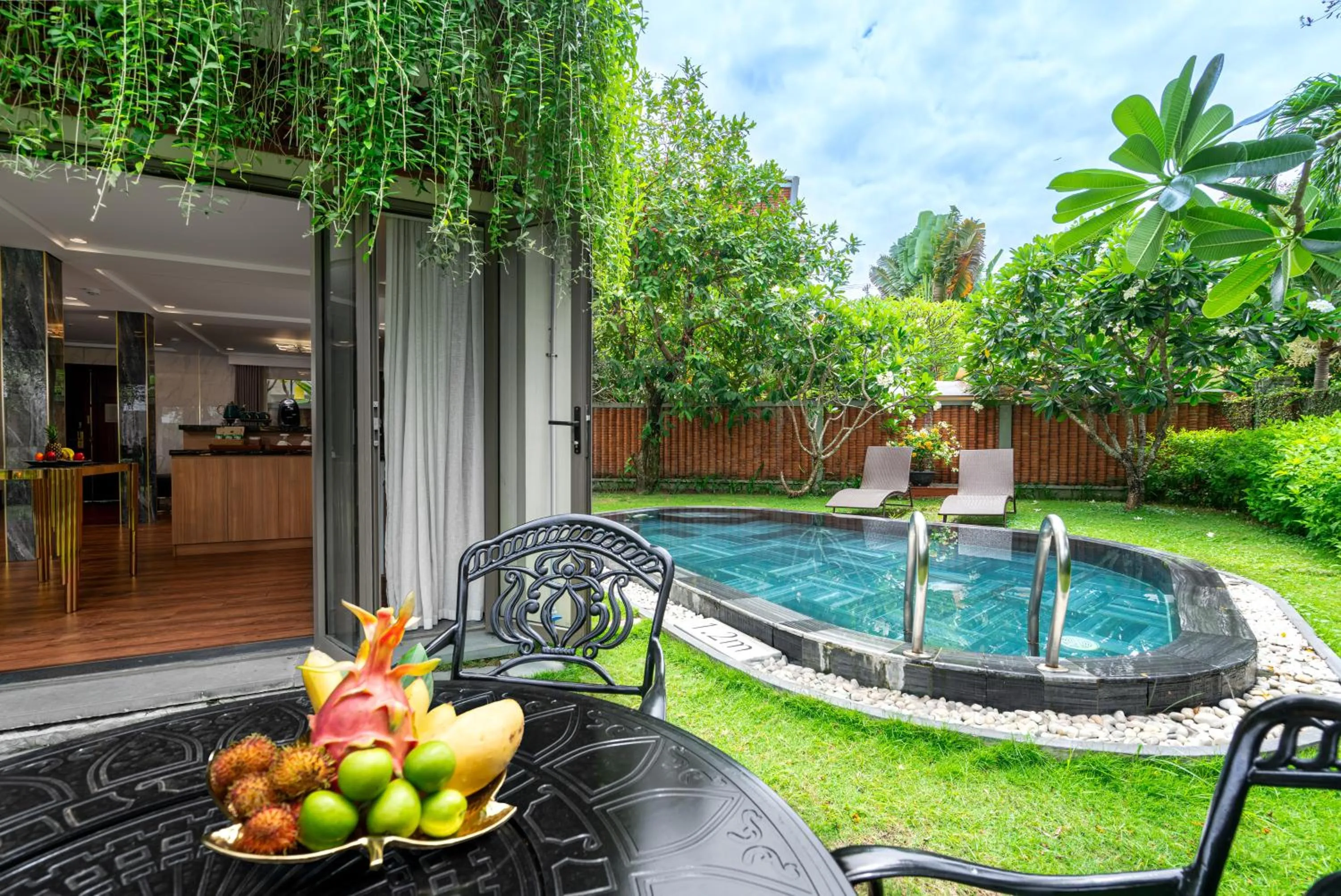 Swimming pool in Silk Sense Hoi An River Resort - Green Luxury Escape