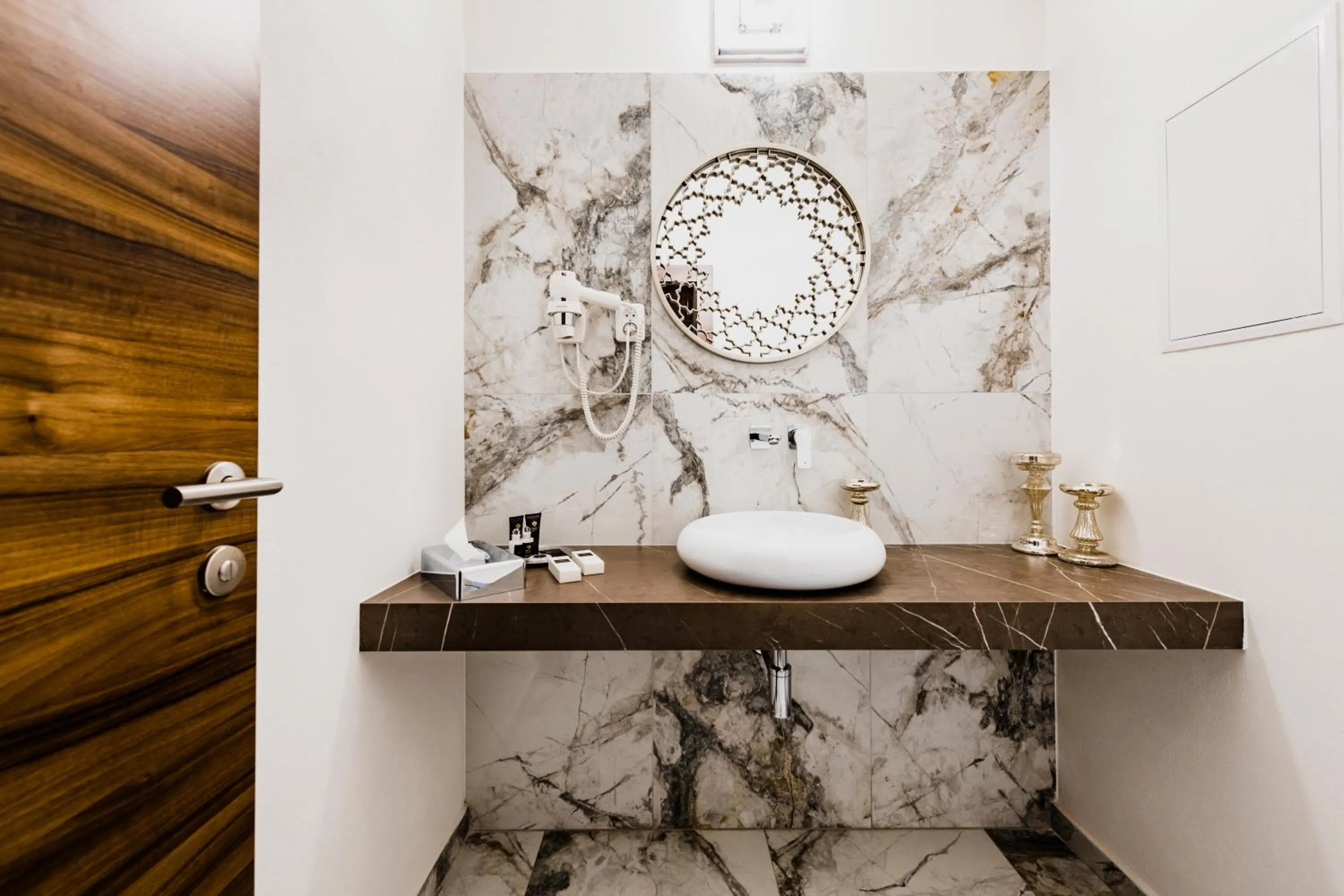 Toilet in Hotel Palcát