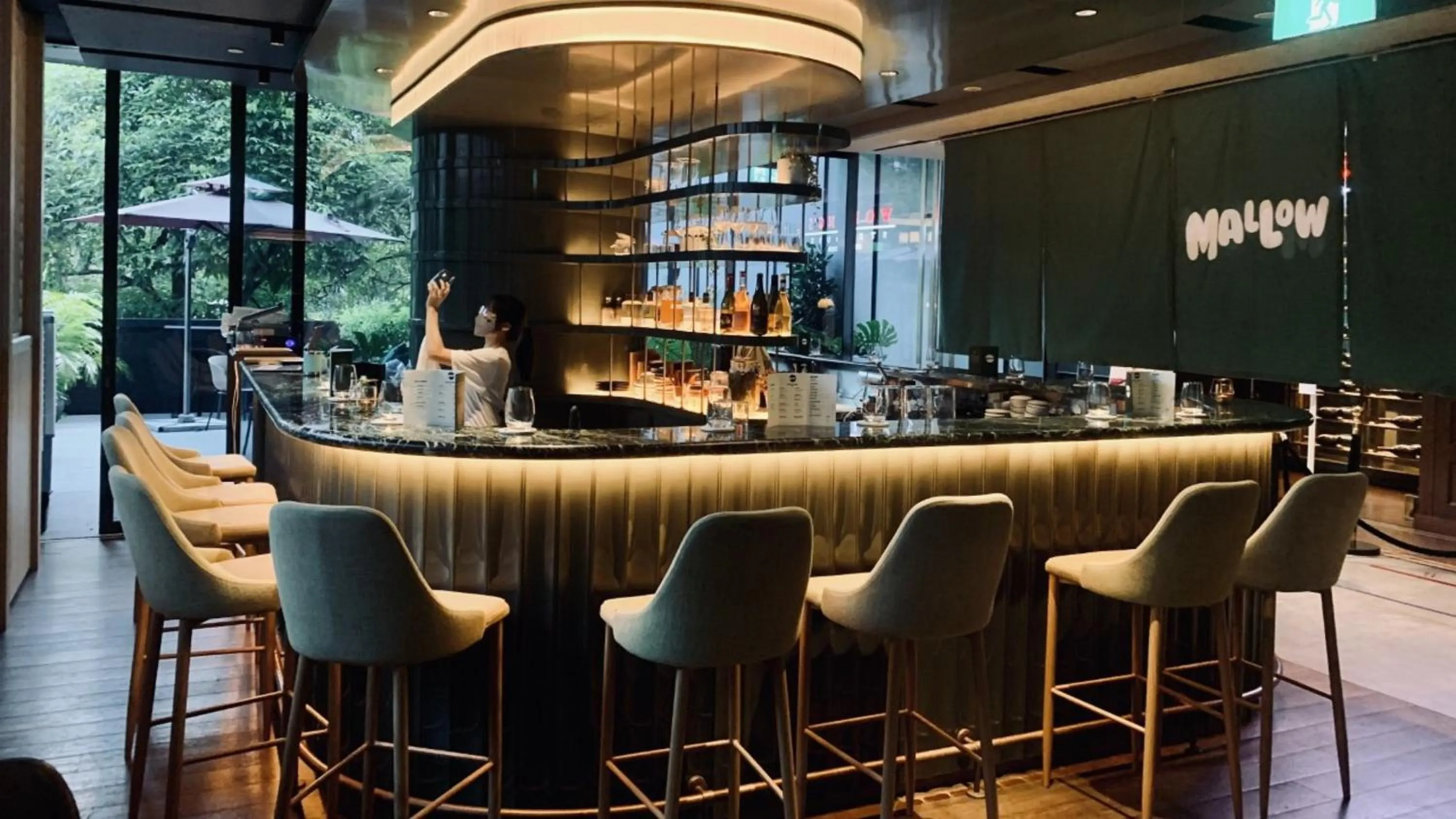 Restaurant/places to eat in InterContinental Singapore Robertson Quay by IHG