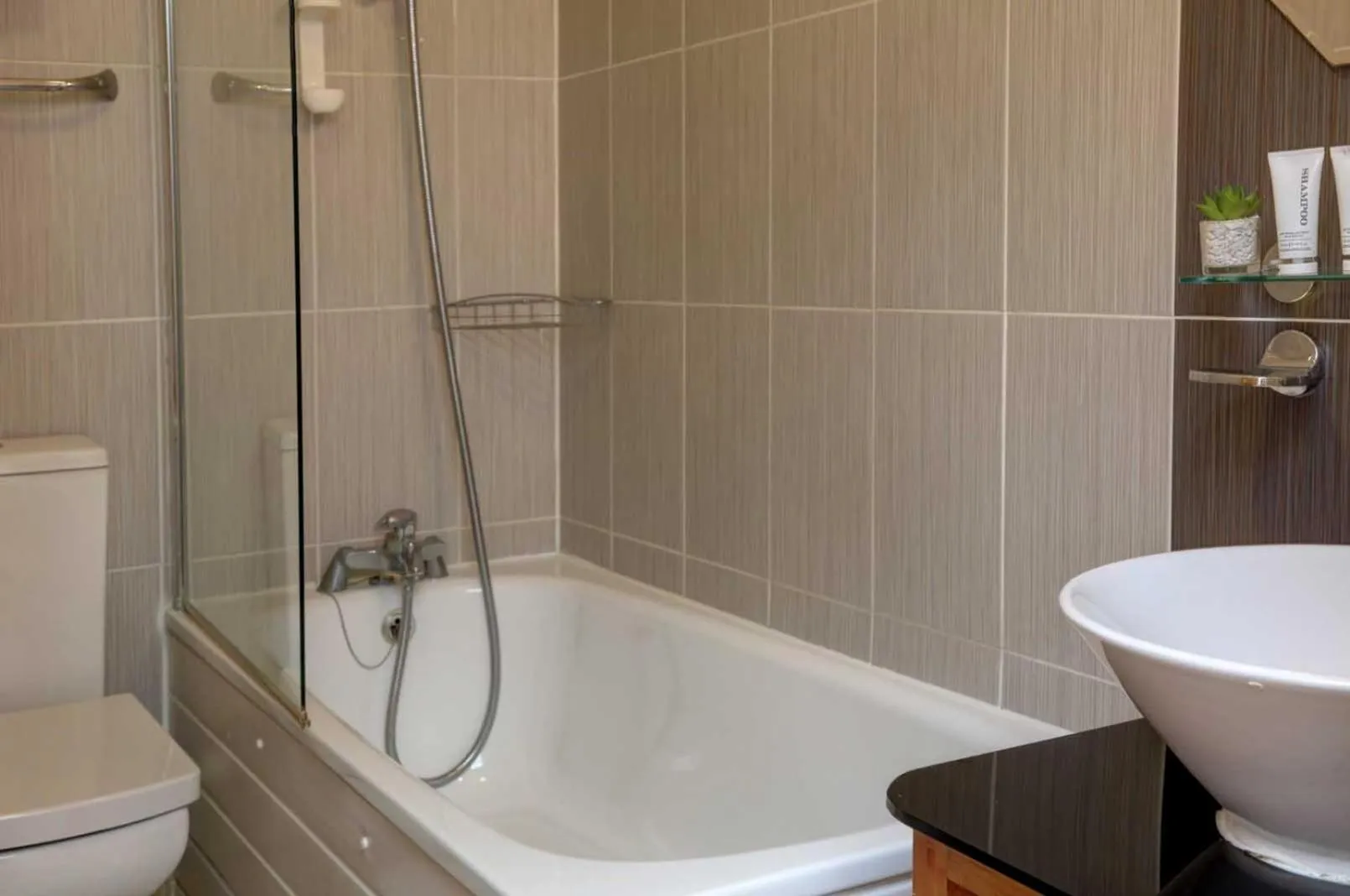 Bathroom in Best Western London Ilford Hotel