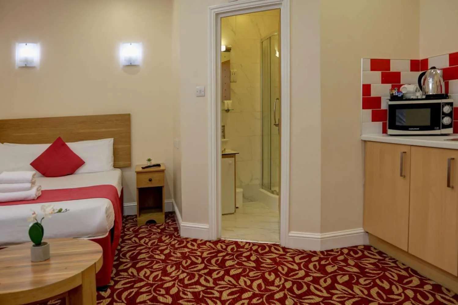 Bedroom, Bed in Best Western London Ilford Hotel