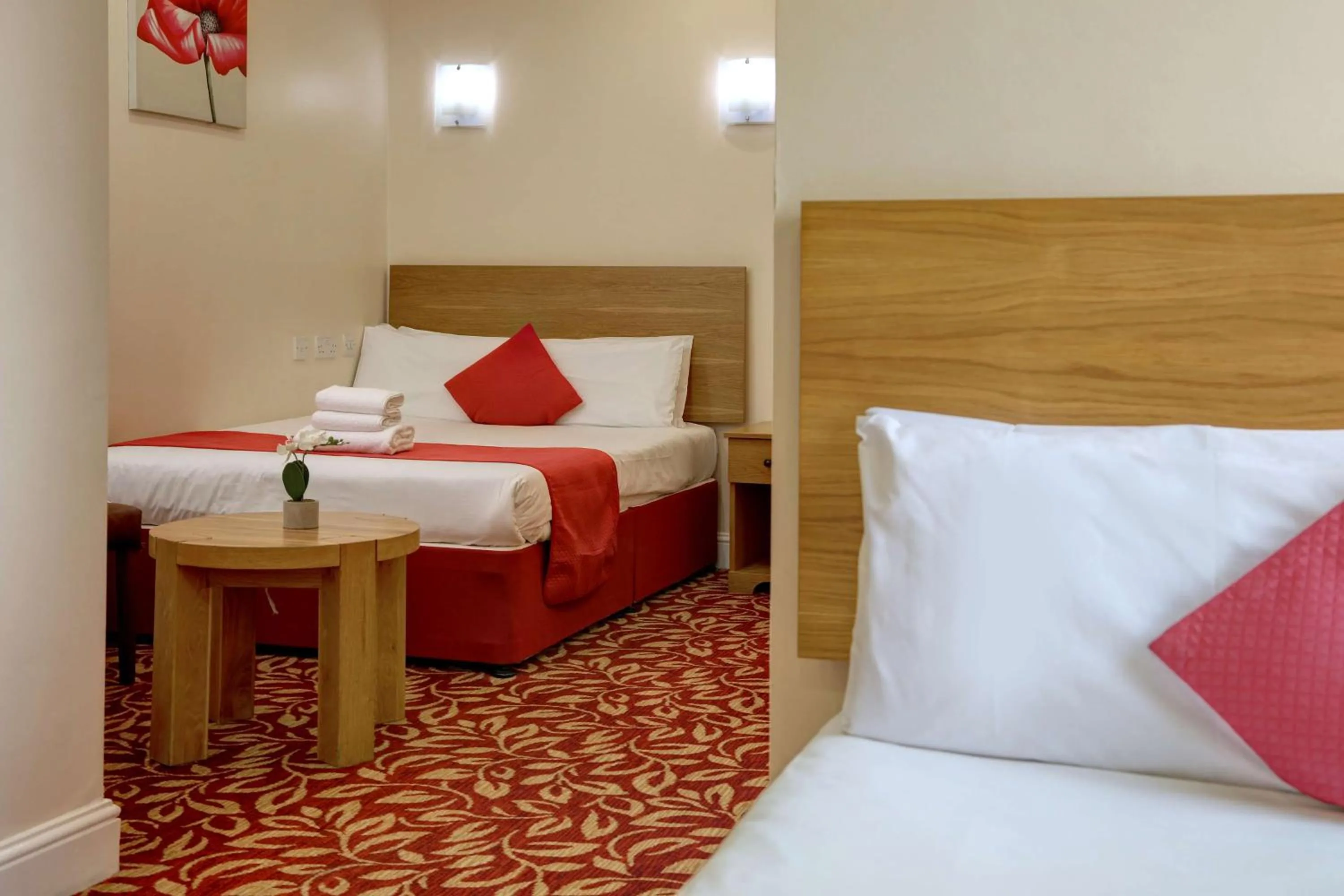 Bedroom, Bed in Best Western London Ilford Hotel