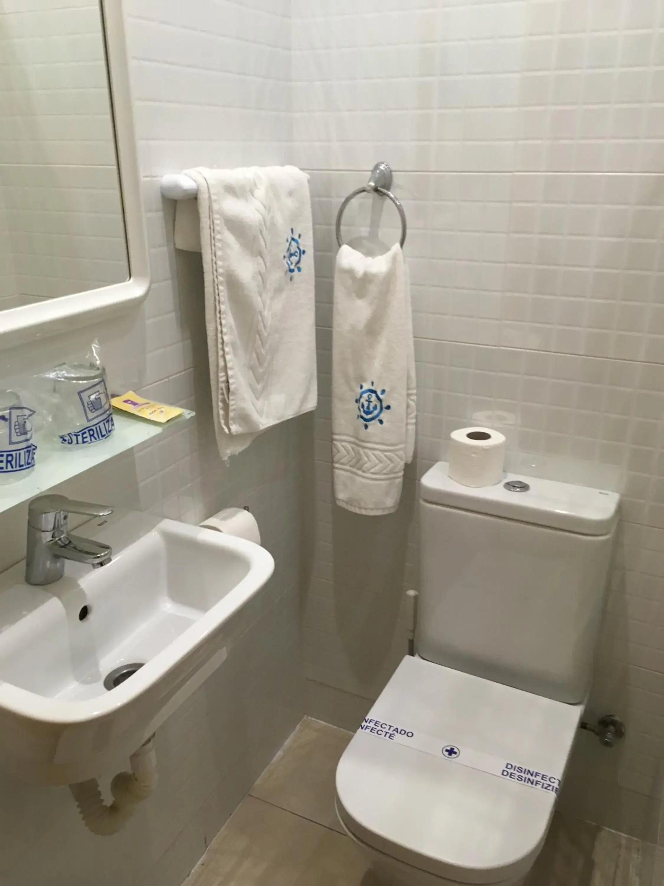 Small Double Room in Hotel Marítimo Urban Small Double Room in Hotel Marítimo Urban