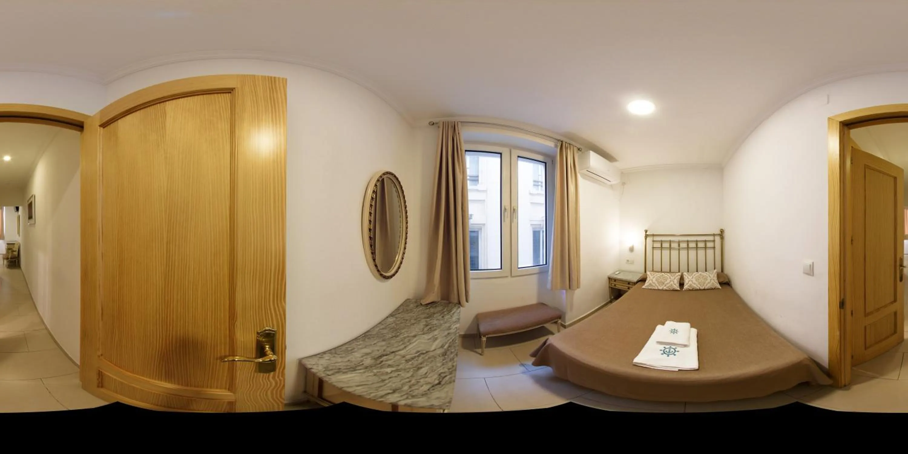 Bedroom, Bed in Hotel Marítimo Urban