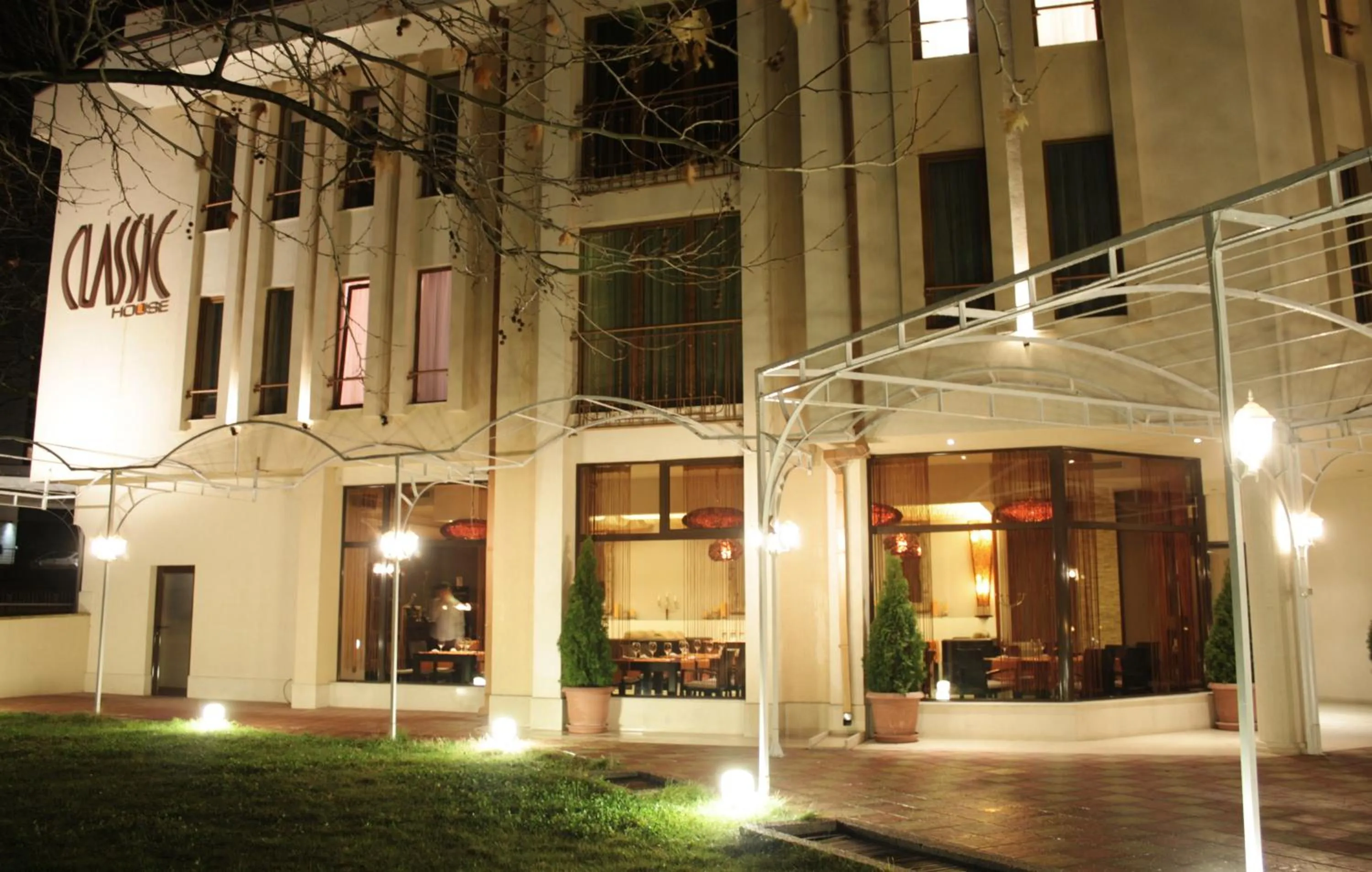 Facade/entrance in Family hotel Classic