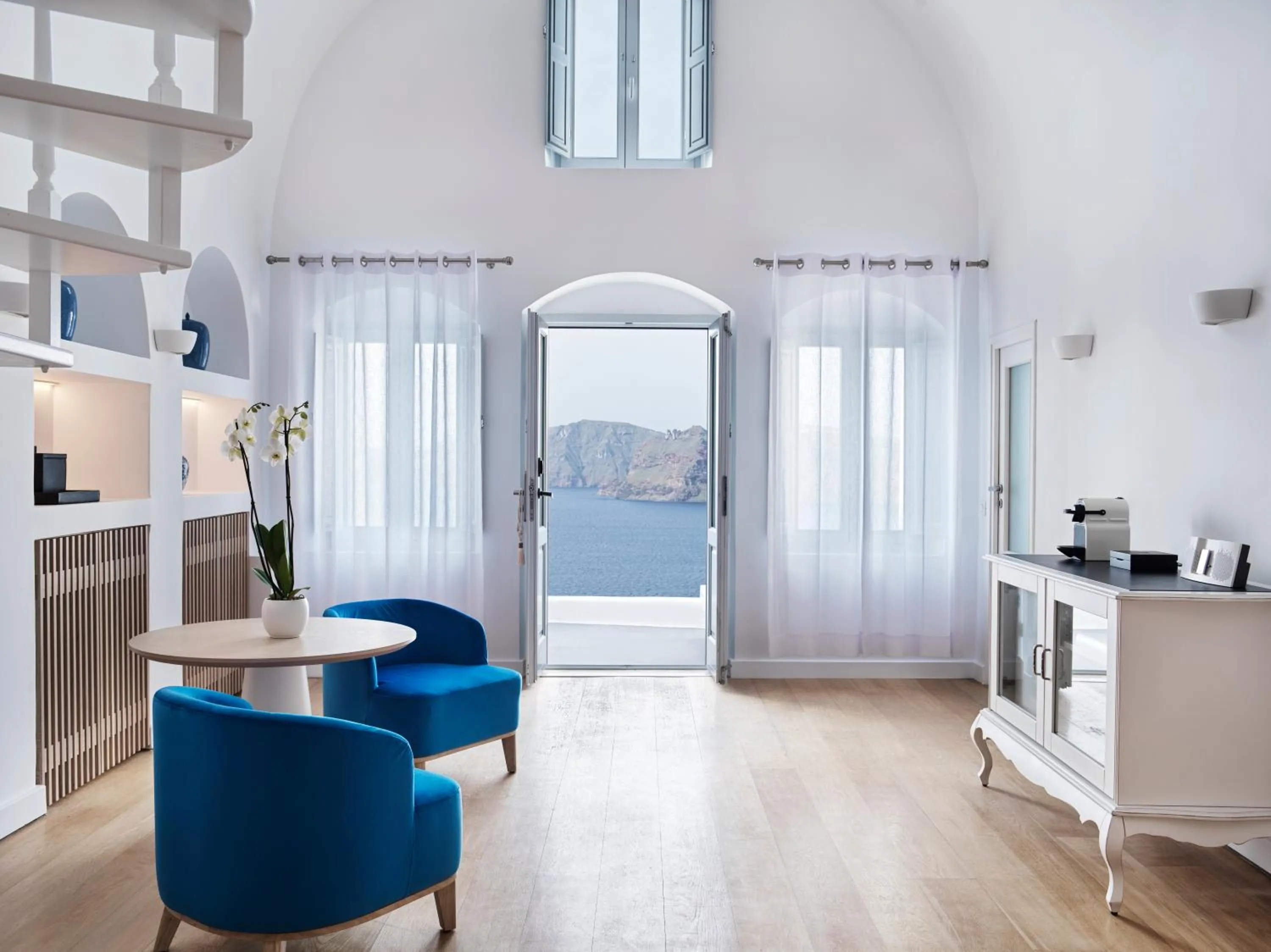 Photo of the whole room in Katikies Santorini - The Leading Hotels Of The World