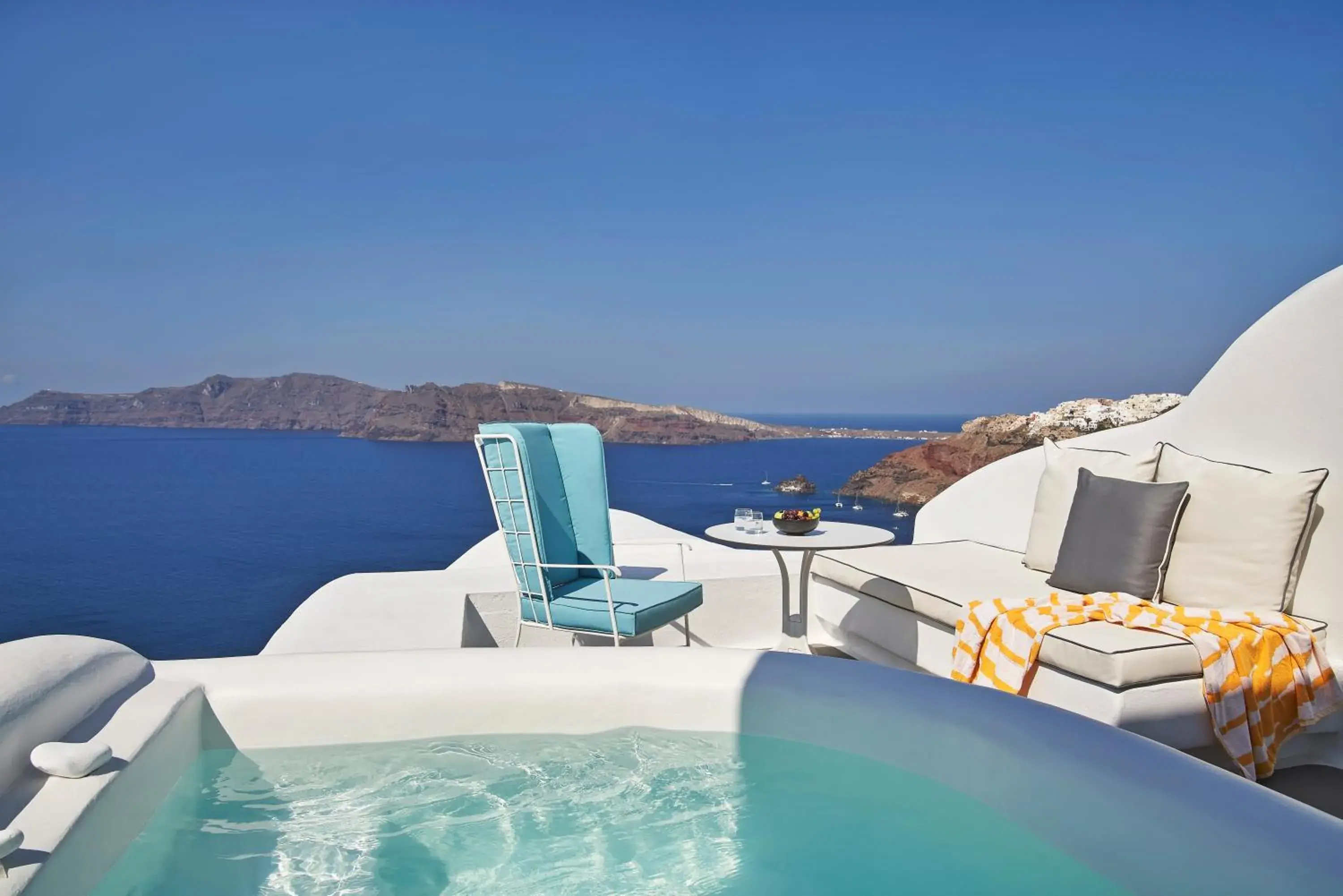 Wet Junior Suite with Open Air Jetted Tub & Caldera View in Katikies Kirini Santorini - The Leading Hotels Of The World Wet Junior Suite with Open Air Jetted Tub & Caldera View in Katikies Kirini Santorini - The Leading Hotels Of The World