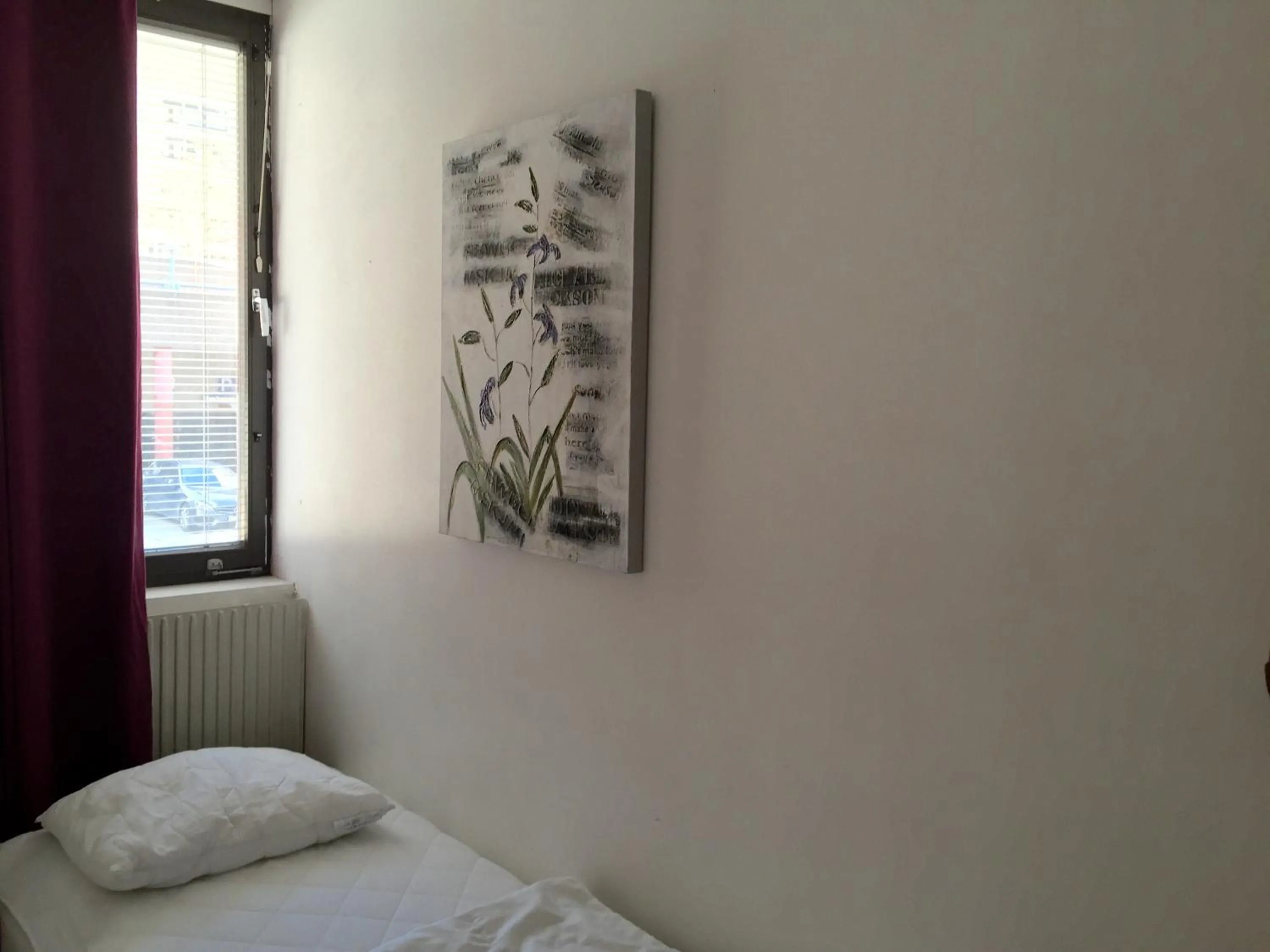 Day, Bed in Linné Hostel