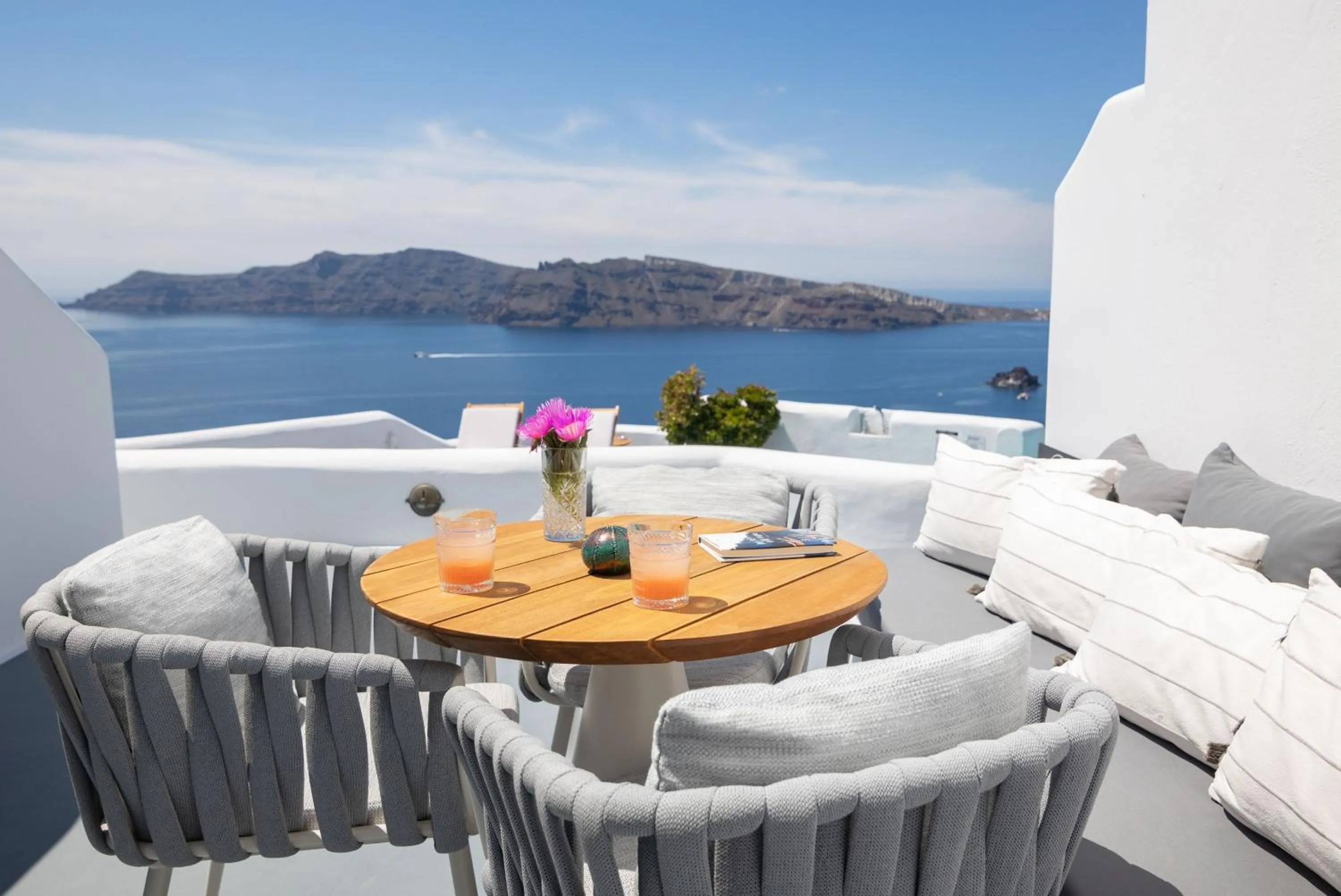 Balcony/Terrace in IKIES Santorini