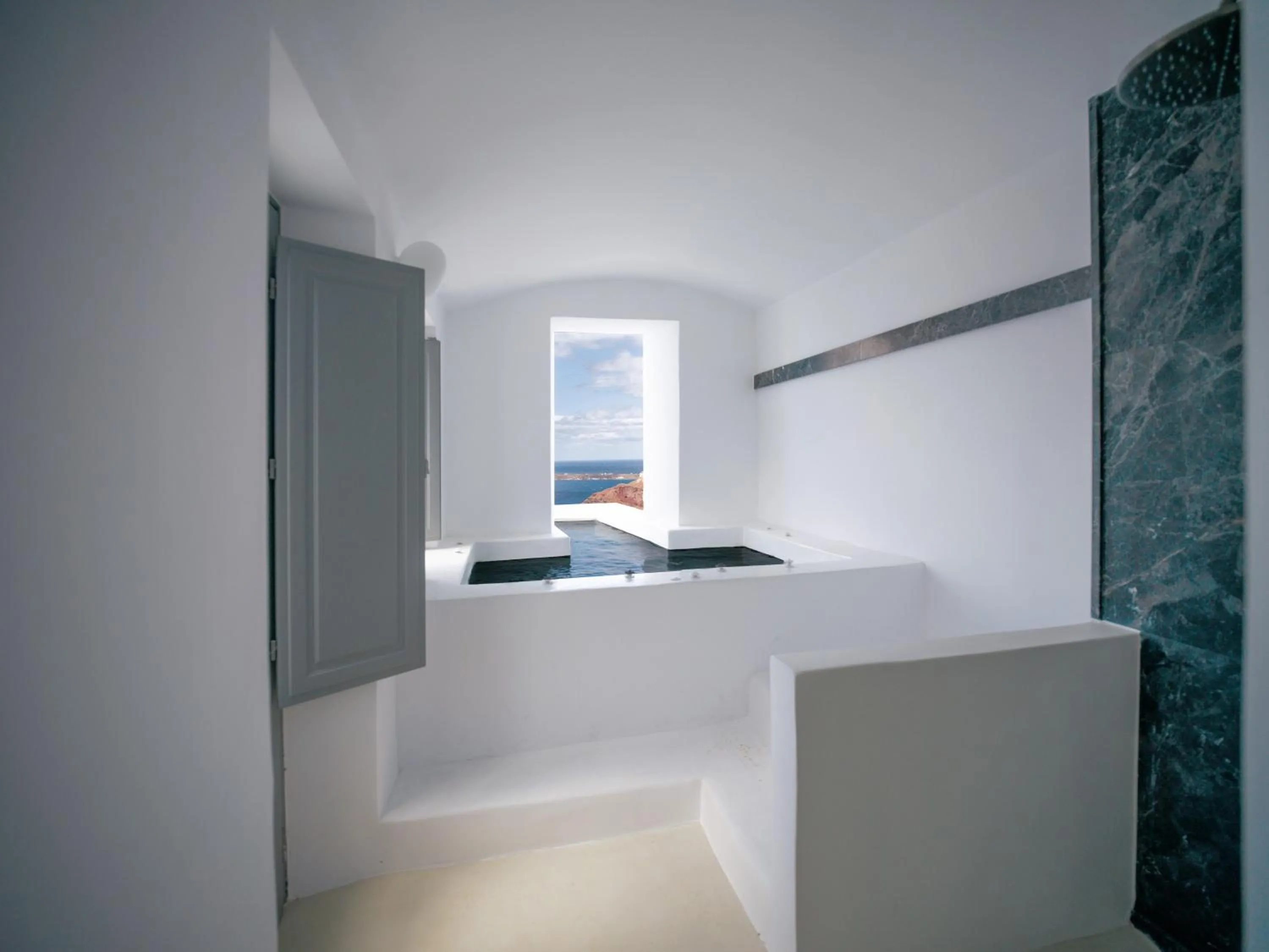 Hot Tub in IKIES Santorini