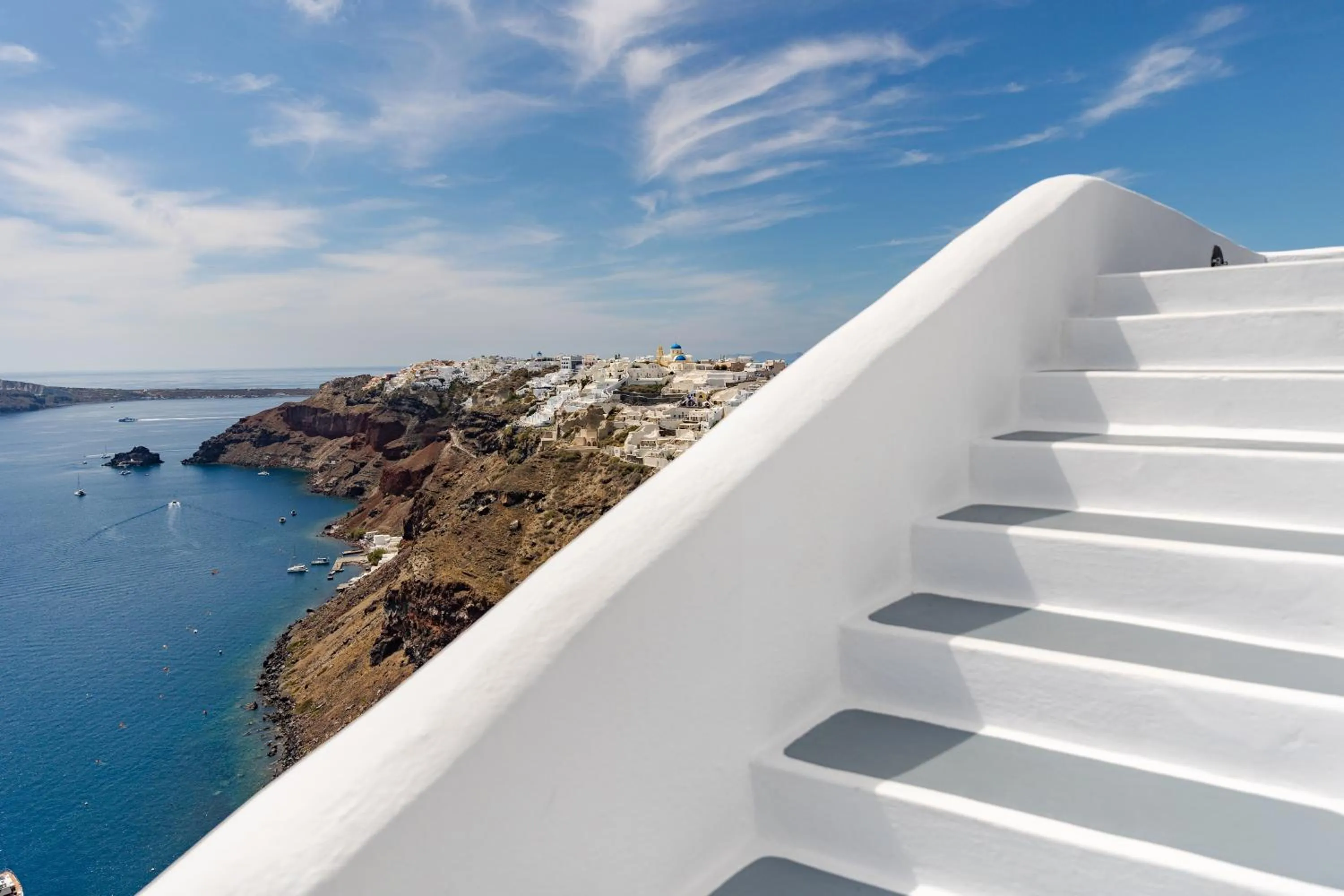 Property building in IKIES Santorini