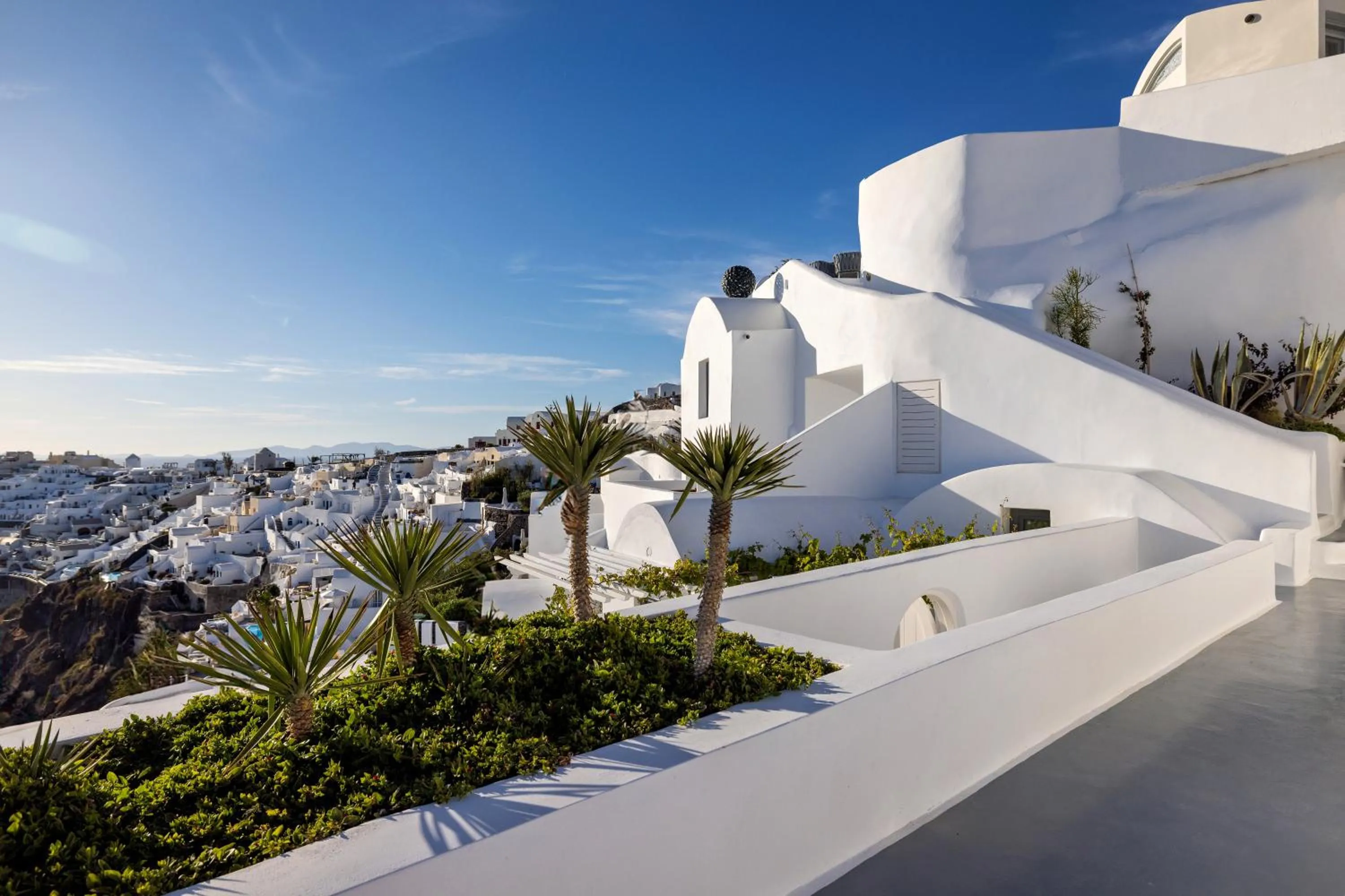 Property building in IKIES Santorini