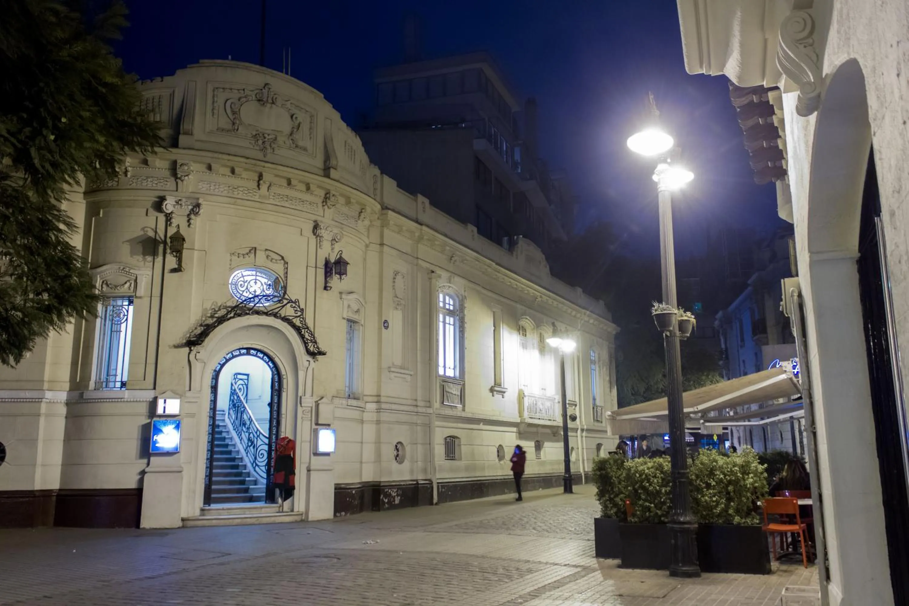 Property building in Lastarria Aparts