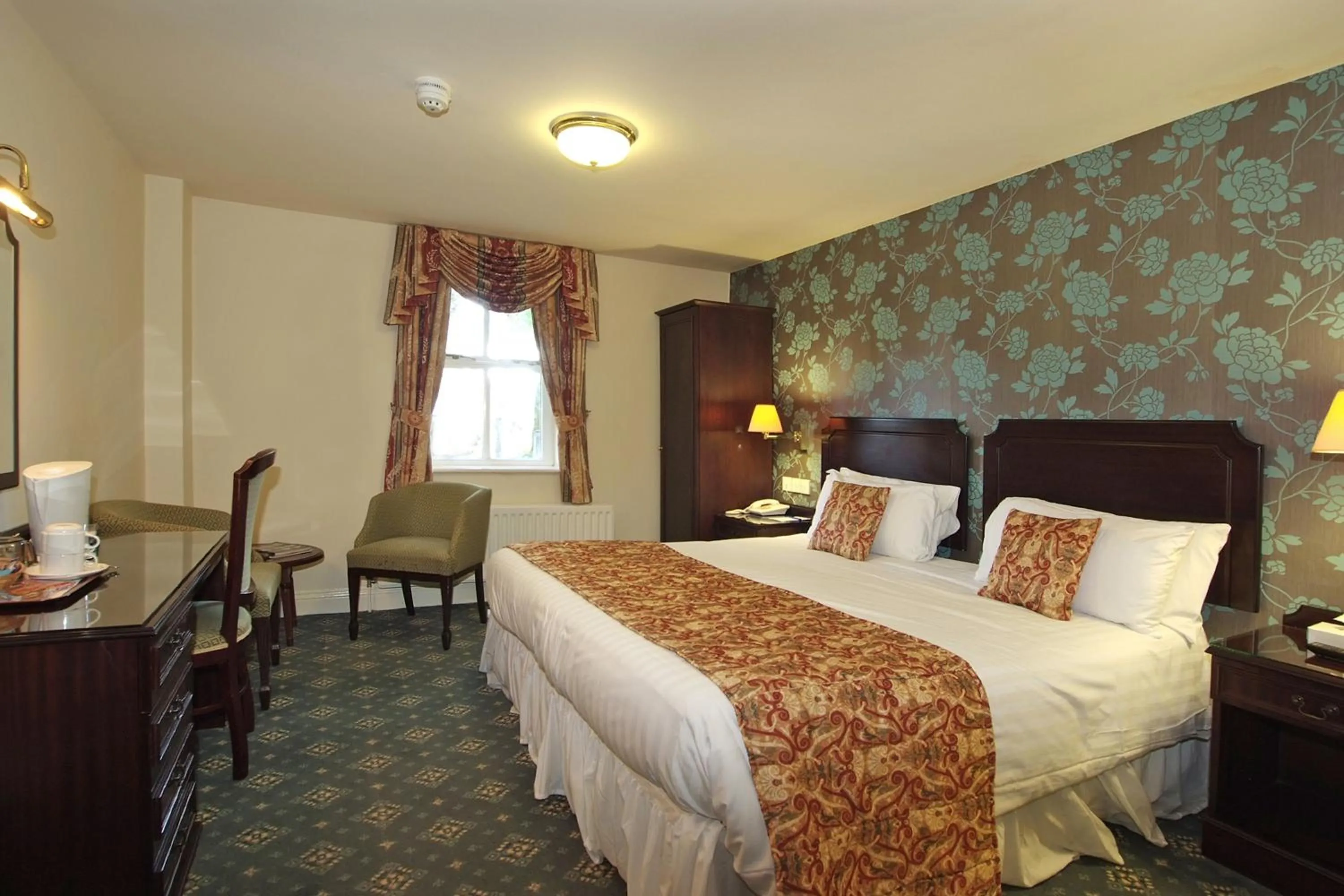 Bed in Best Western Kilima Hotel