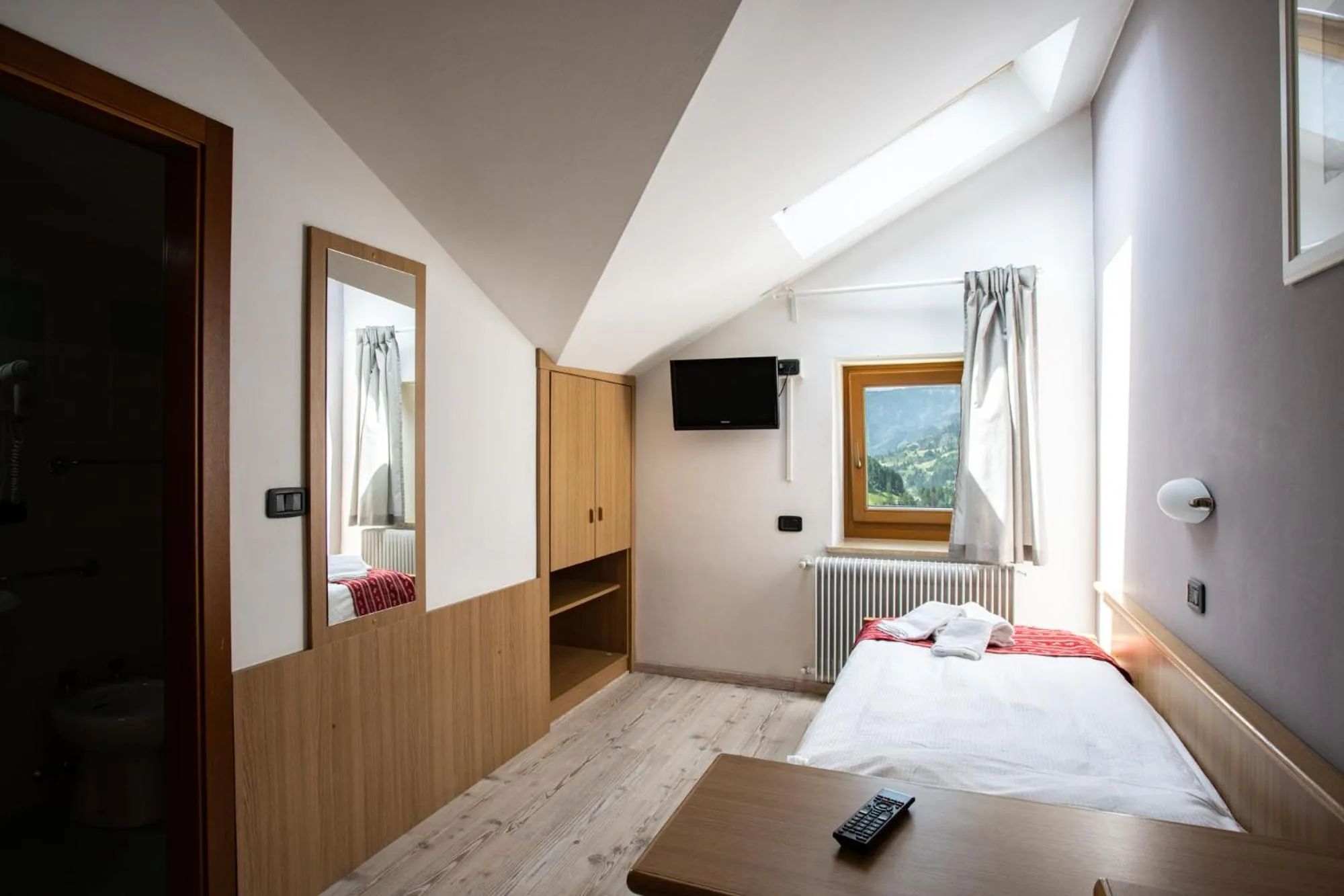 Bed in Ciasa Alpina Relax Hotel