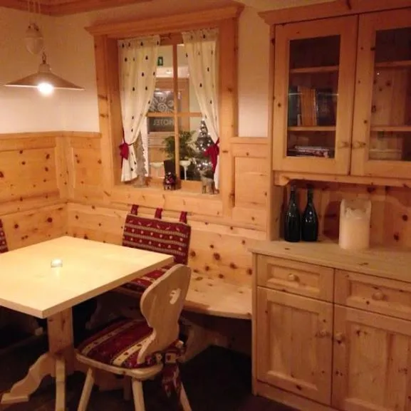 Lounge or bar in Ciasa Alpina Relax Hotel