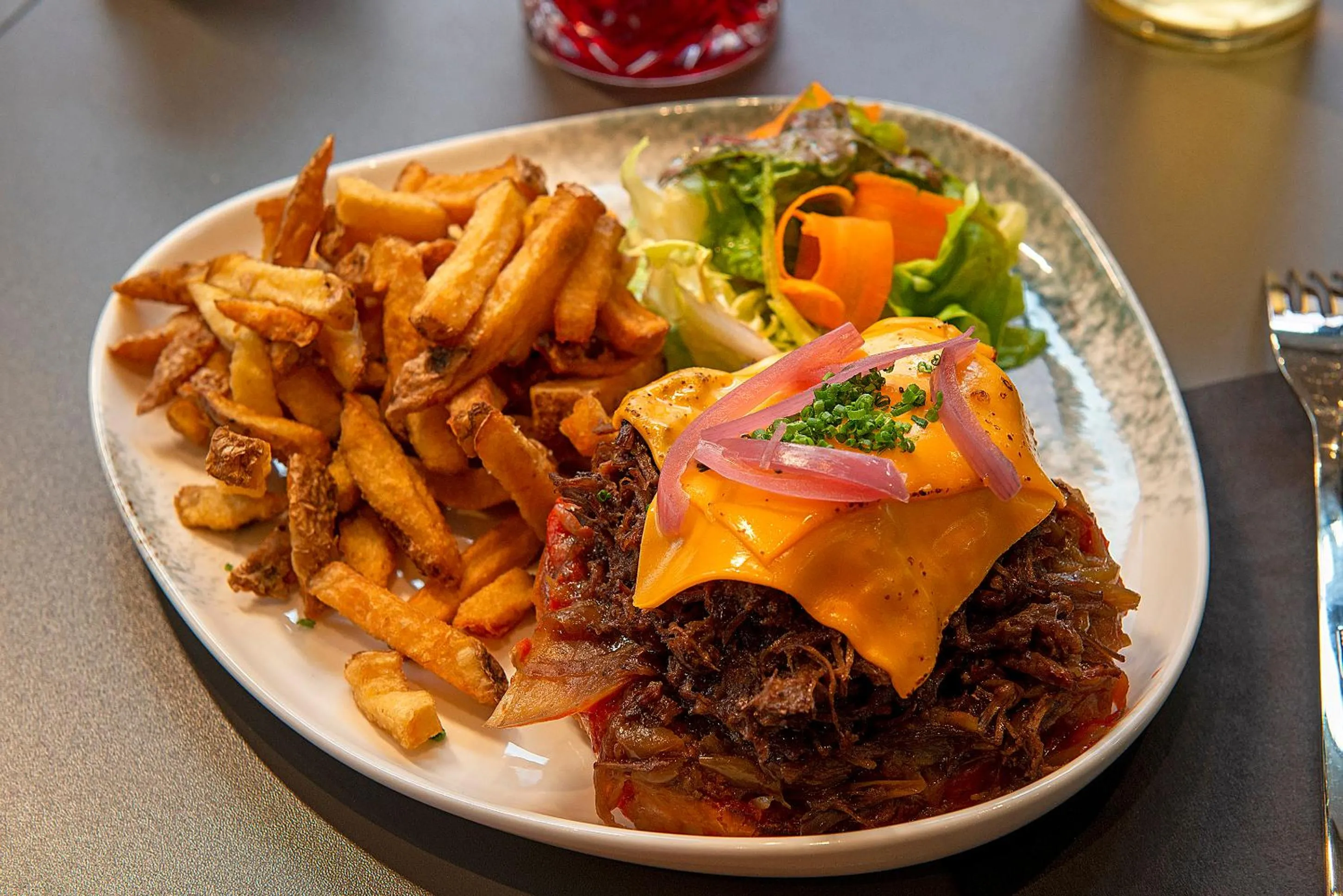 Restaurant/places to eat in Logis Hôtel Maison Voltaire