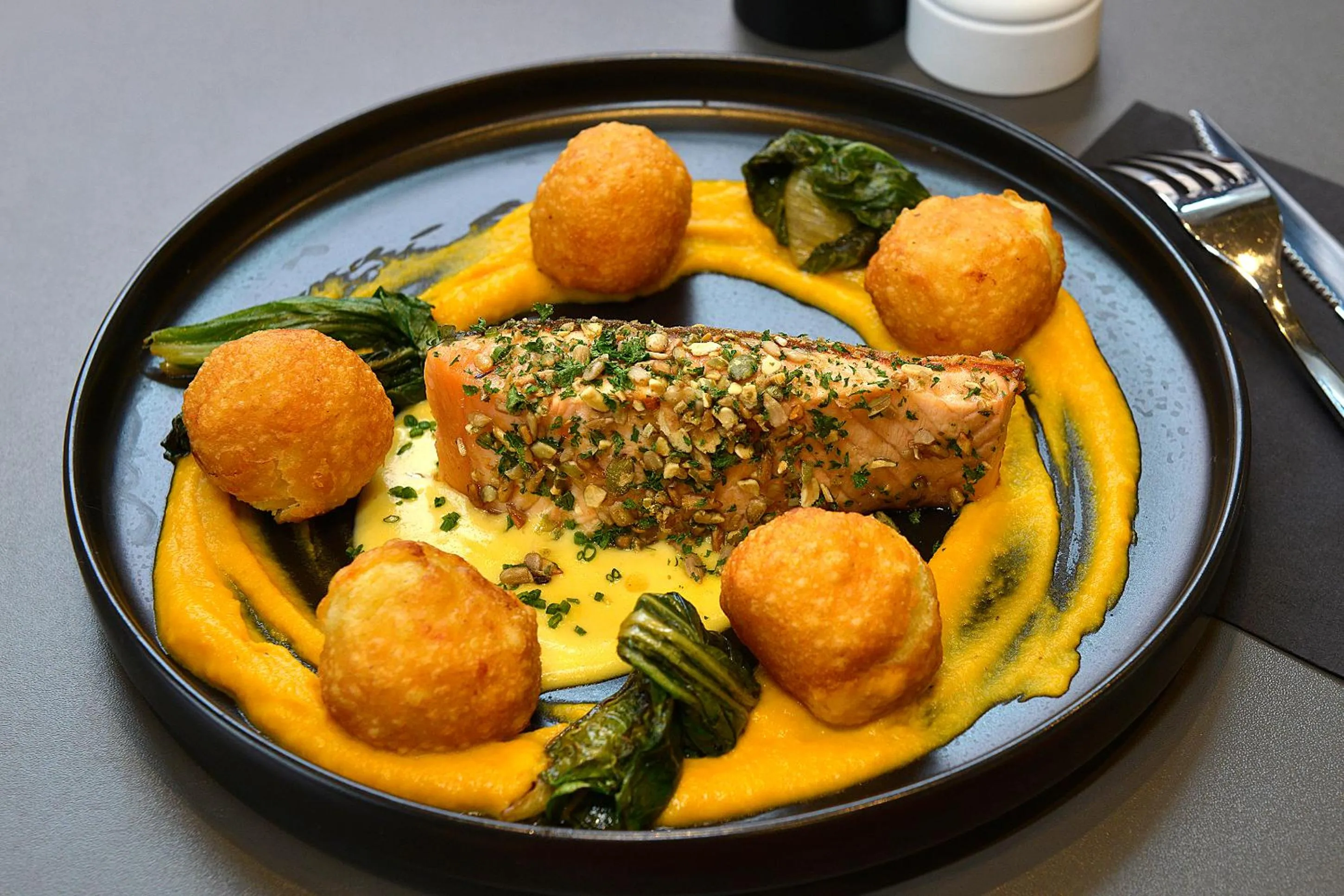 Restaurant/places to eat in Logis Hôtel Maison Voltaire