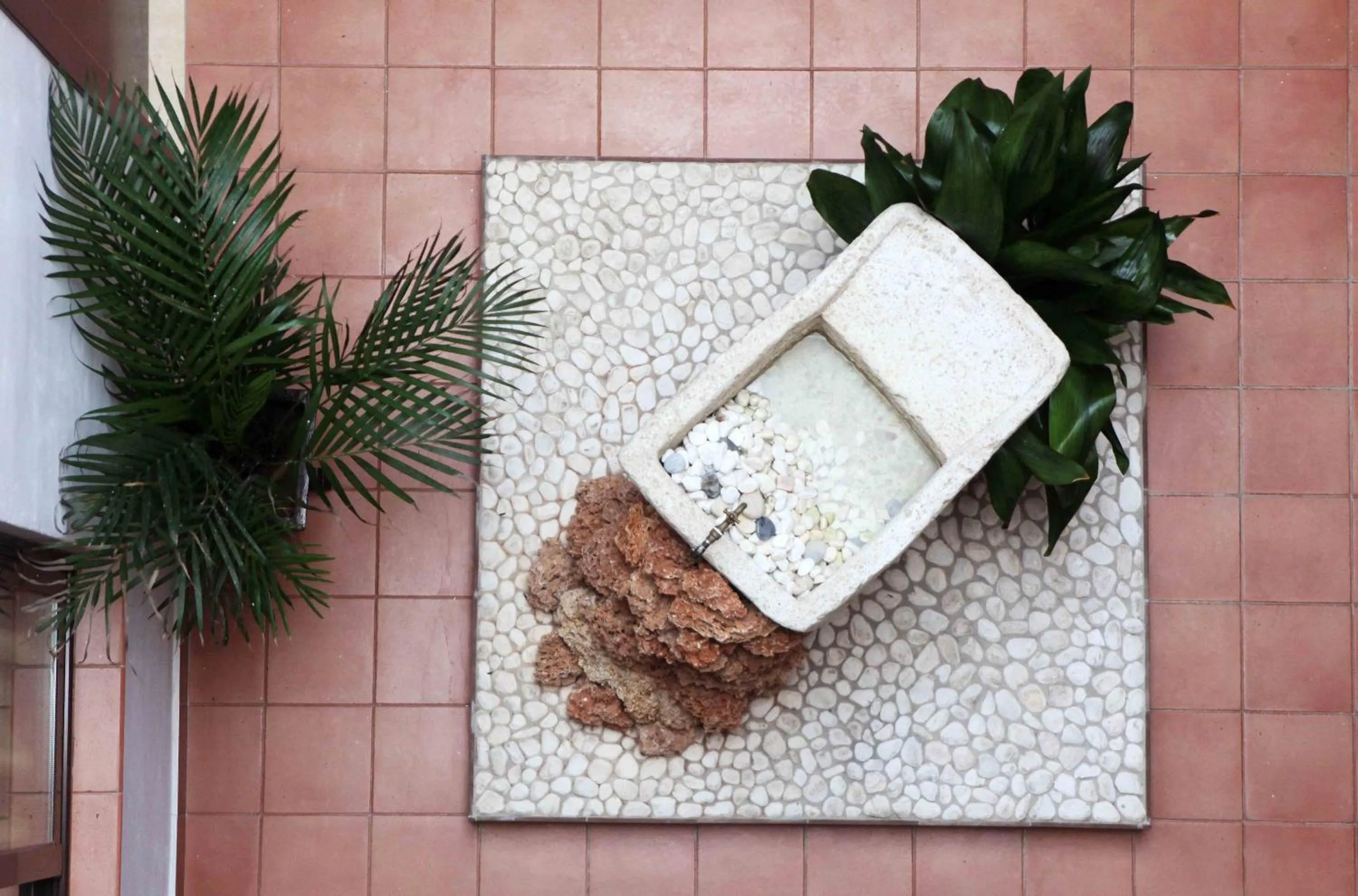 Patio in I AM La Posada Hotel and Apartment