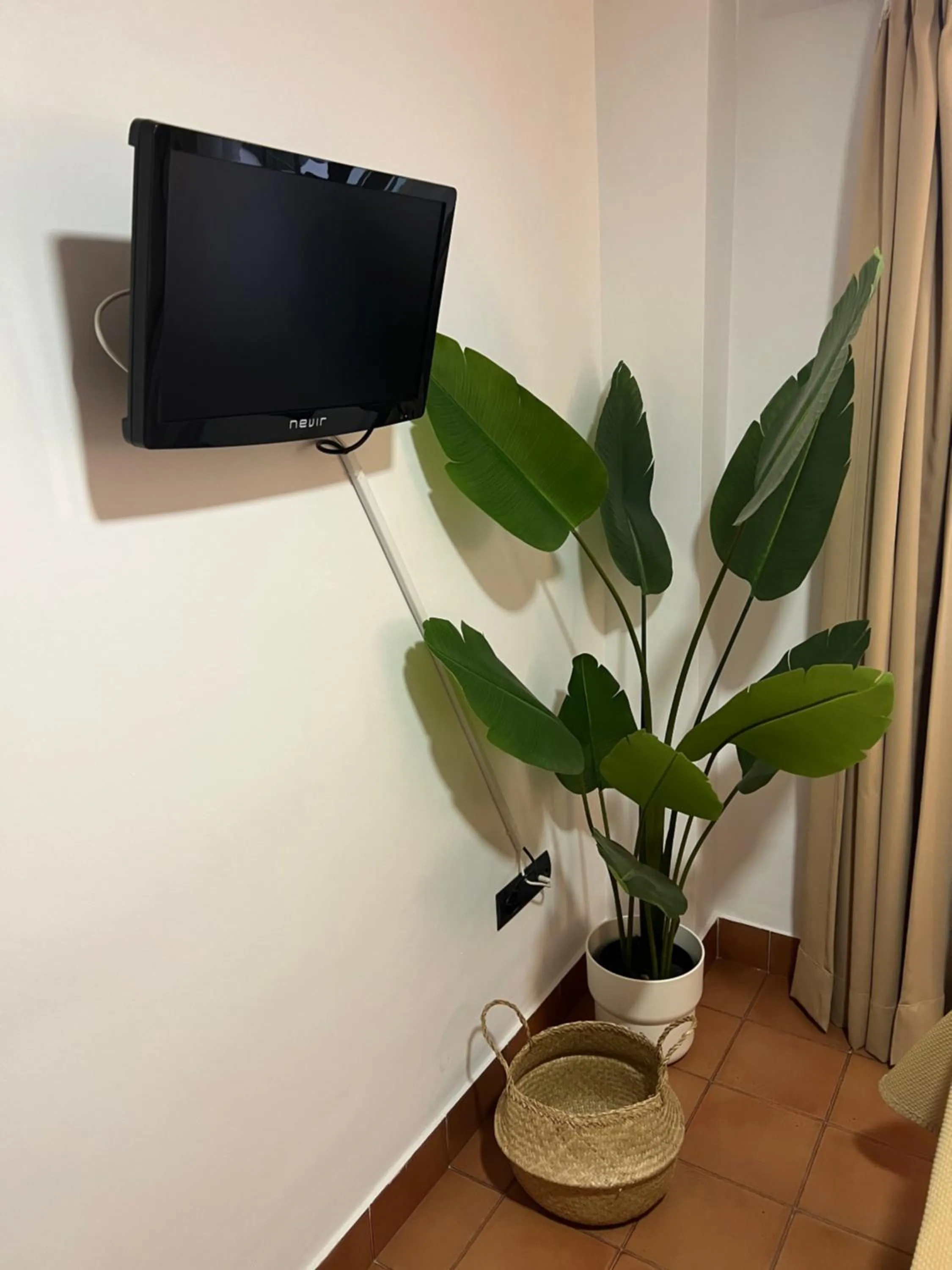 TV and multimedia in I AM La Posada Hotel and Apartment