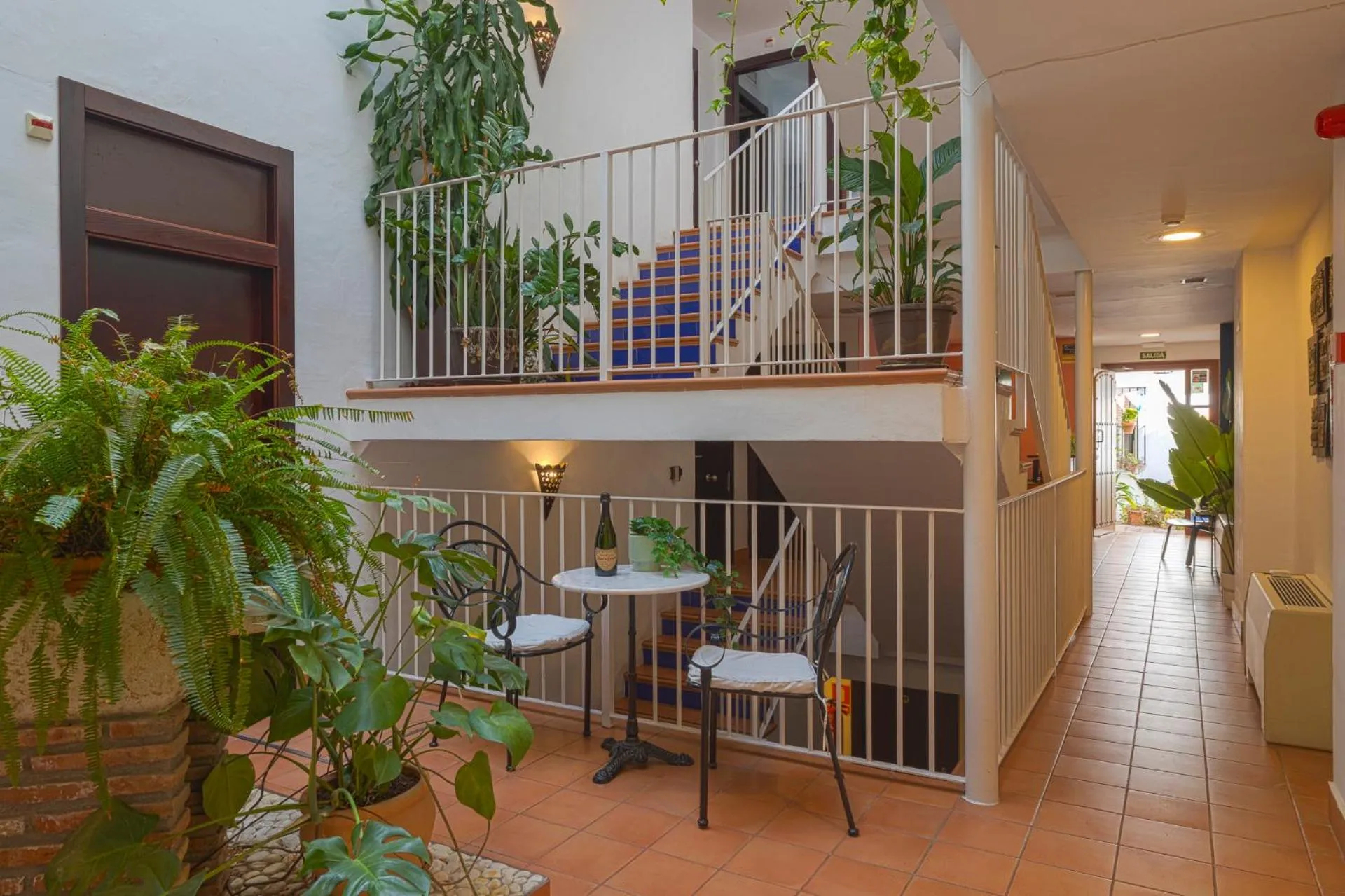Patio in I AM La Posada Hotel and Apartment