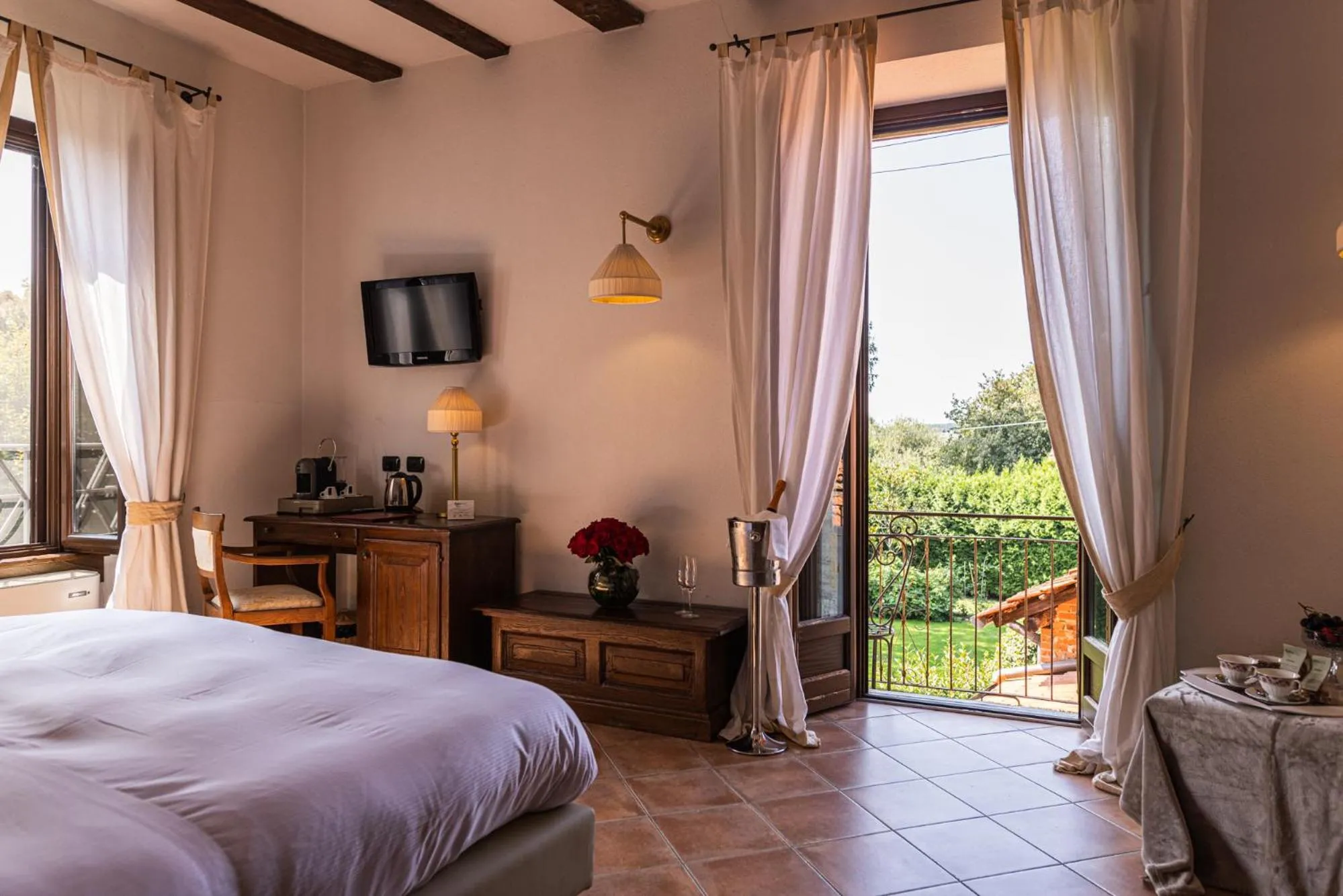 Bed in Al Castello Resort