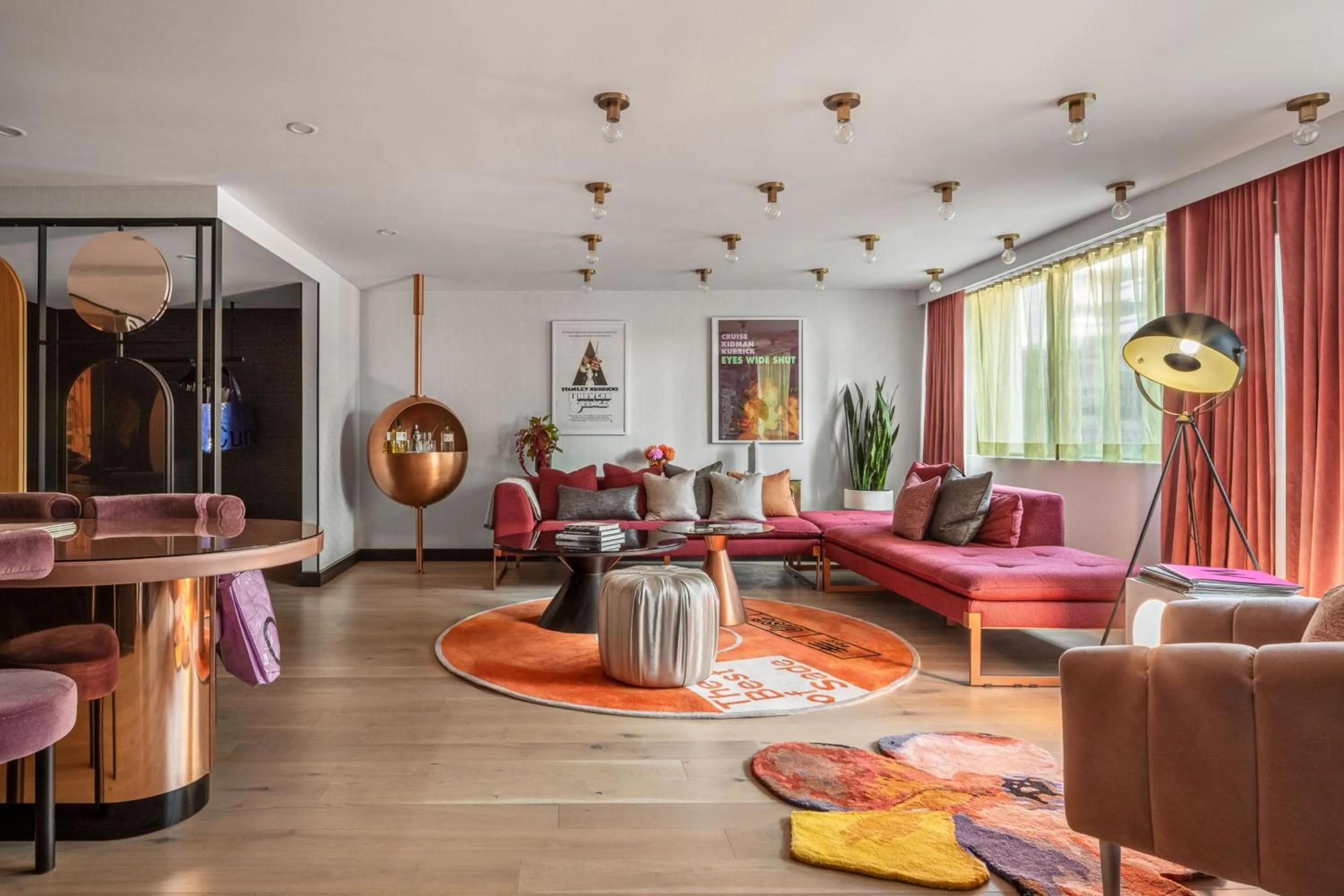 Photo of the whole room in W Toronto