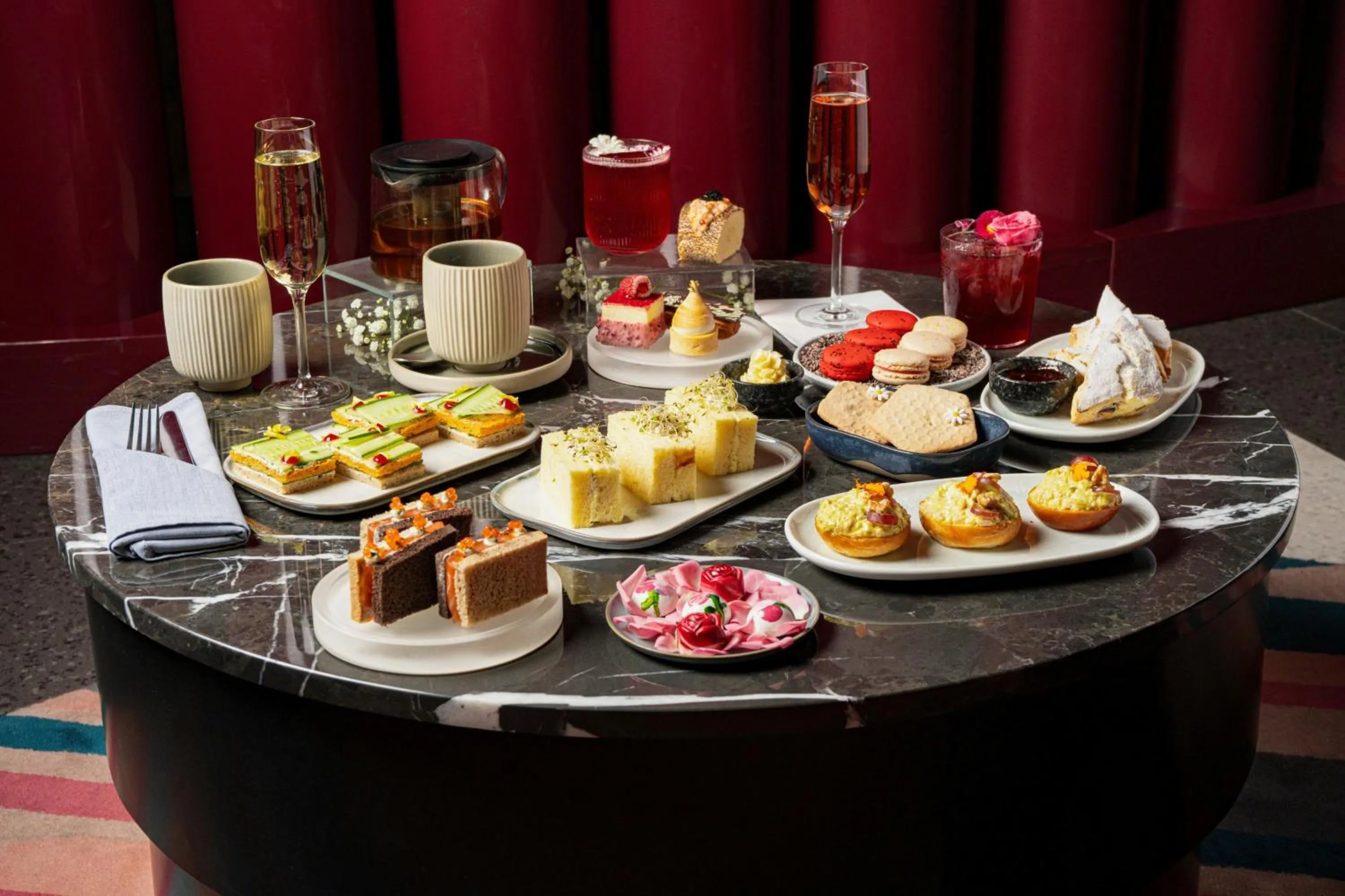 Restaurant/places to eat in W Toronto