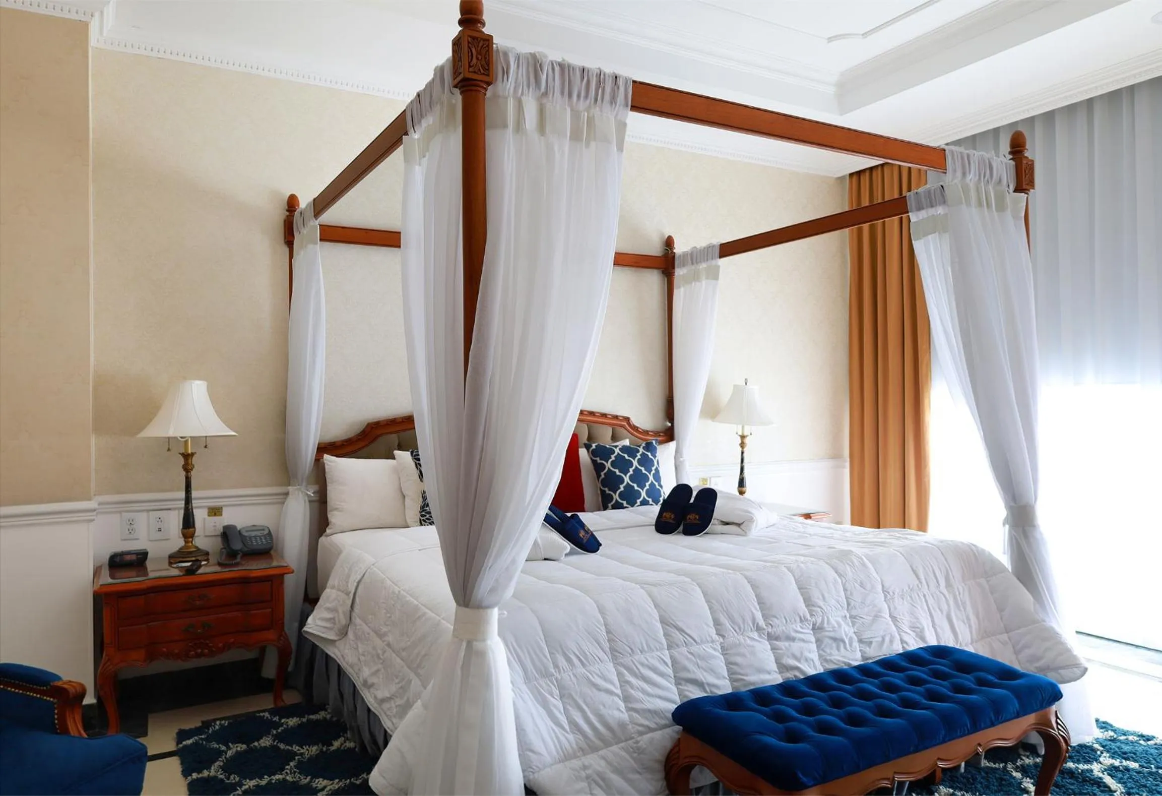 Guests, Bed in Gran Hotel Ciudad de México Zócalo View