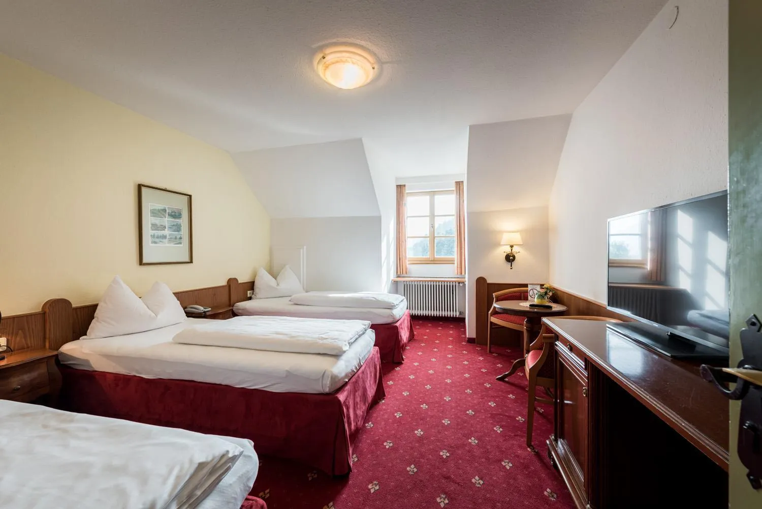 Photo of the whole room, Bed in Hotel Plankenhof B&B