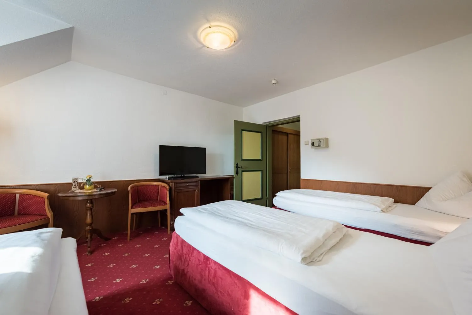 Bed in Hotel Plankenhof B&B