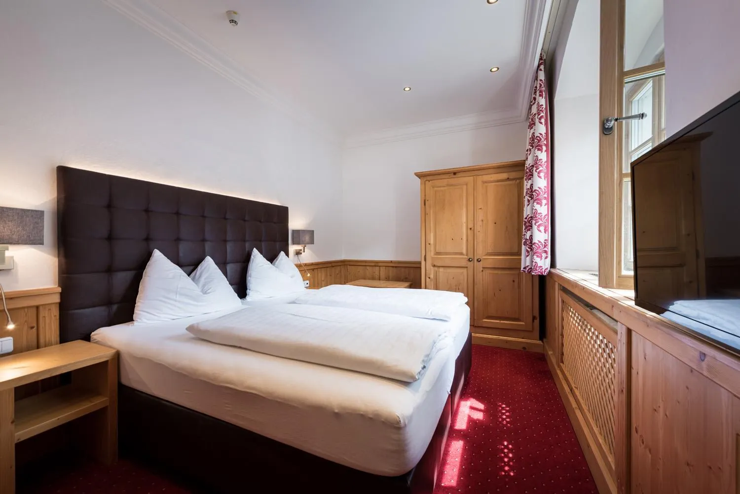 Bed in Hotel Plankenhof B&B