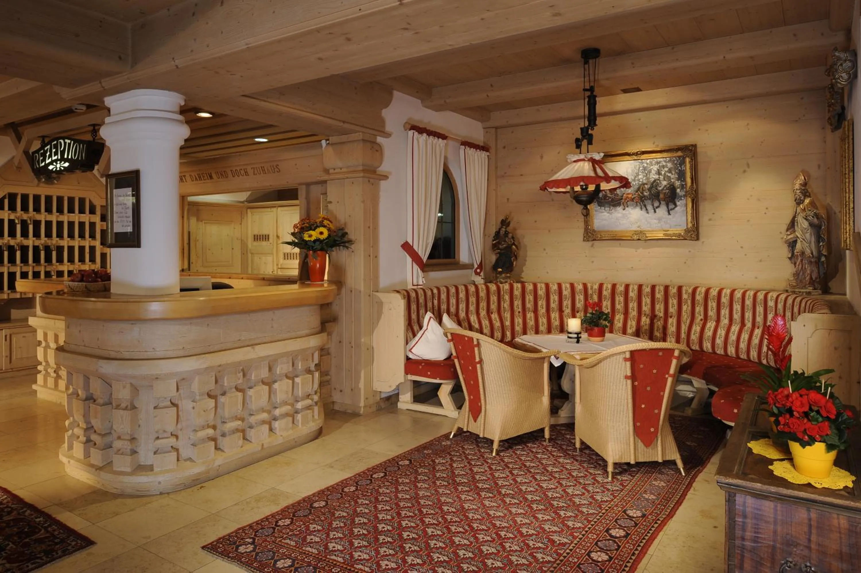 Lobby or reception in Alpenhotel Fernau