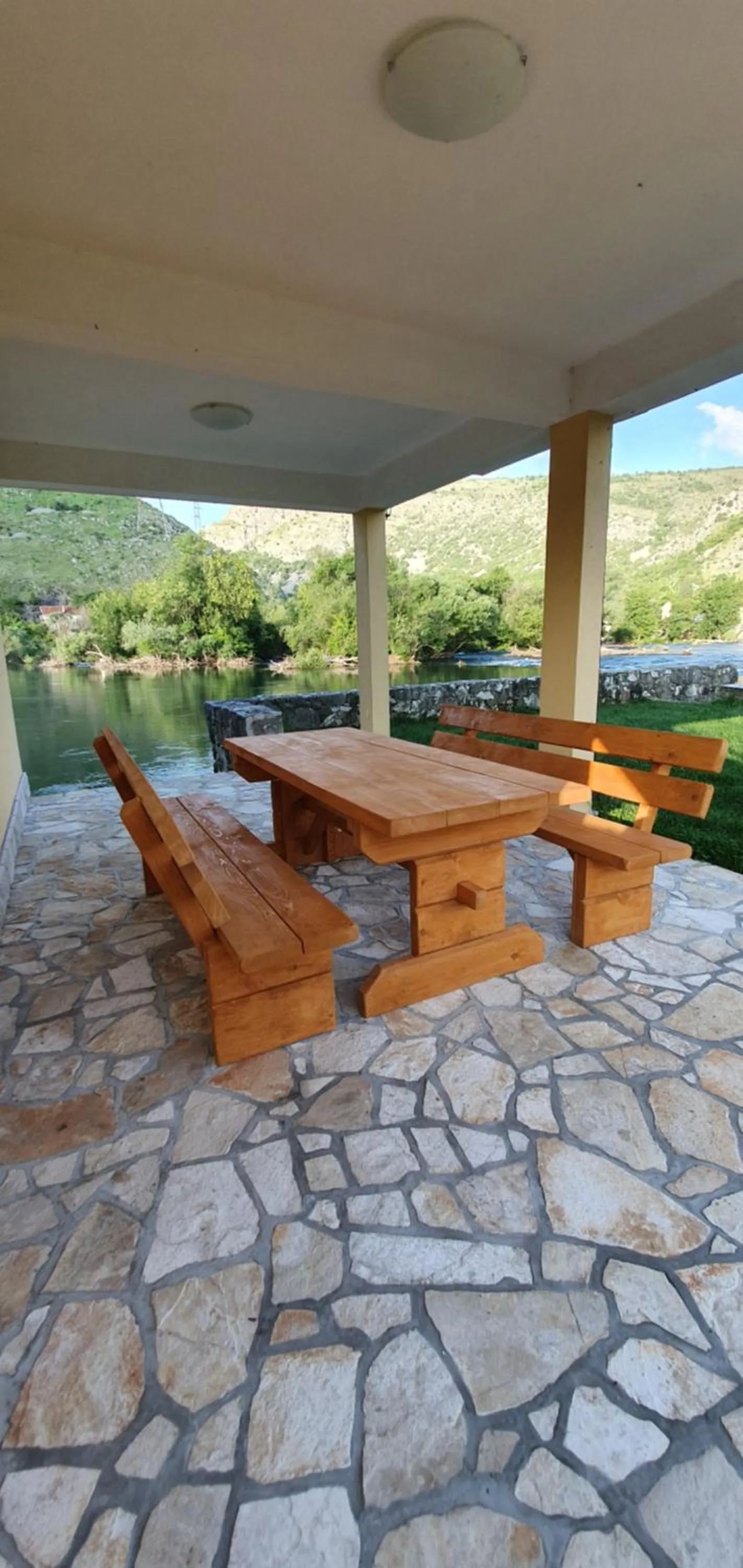 River House Buna