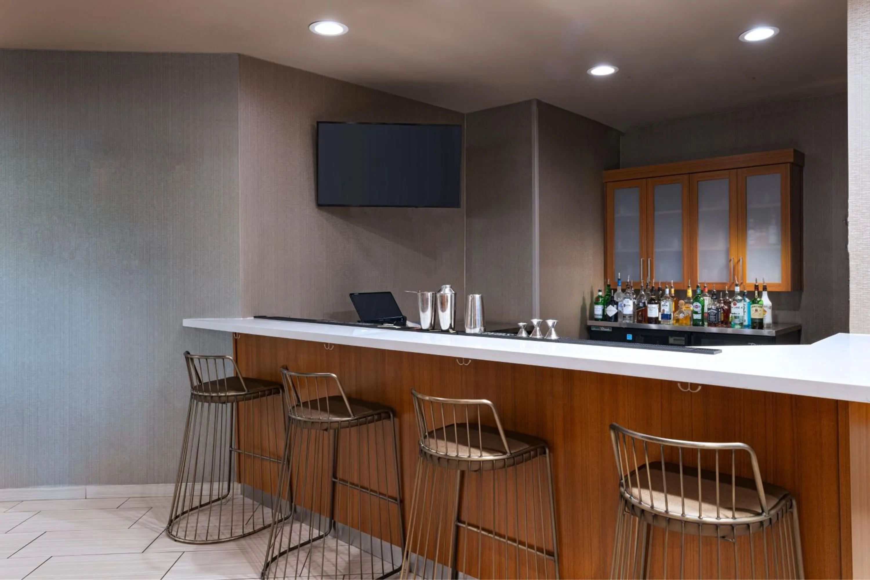 Lounge or bar in SpringHill Suites by Marriott Dallas DFW Airport East Las Colinas Irving